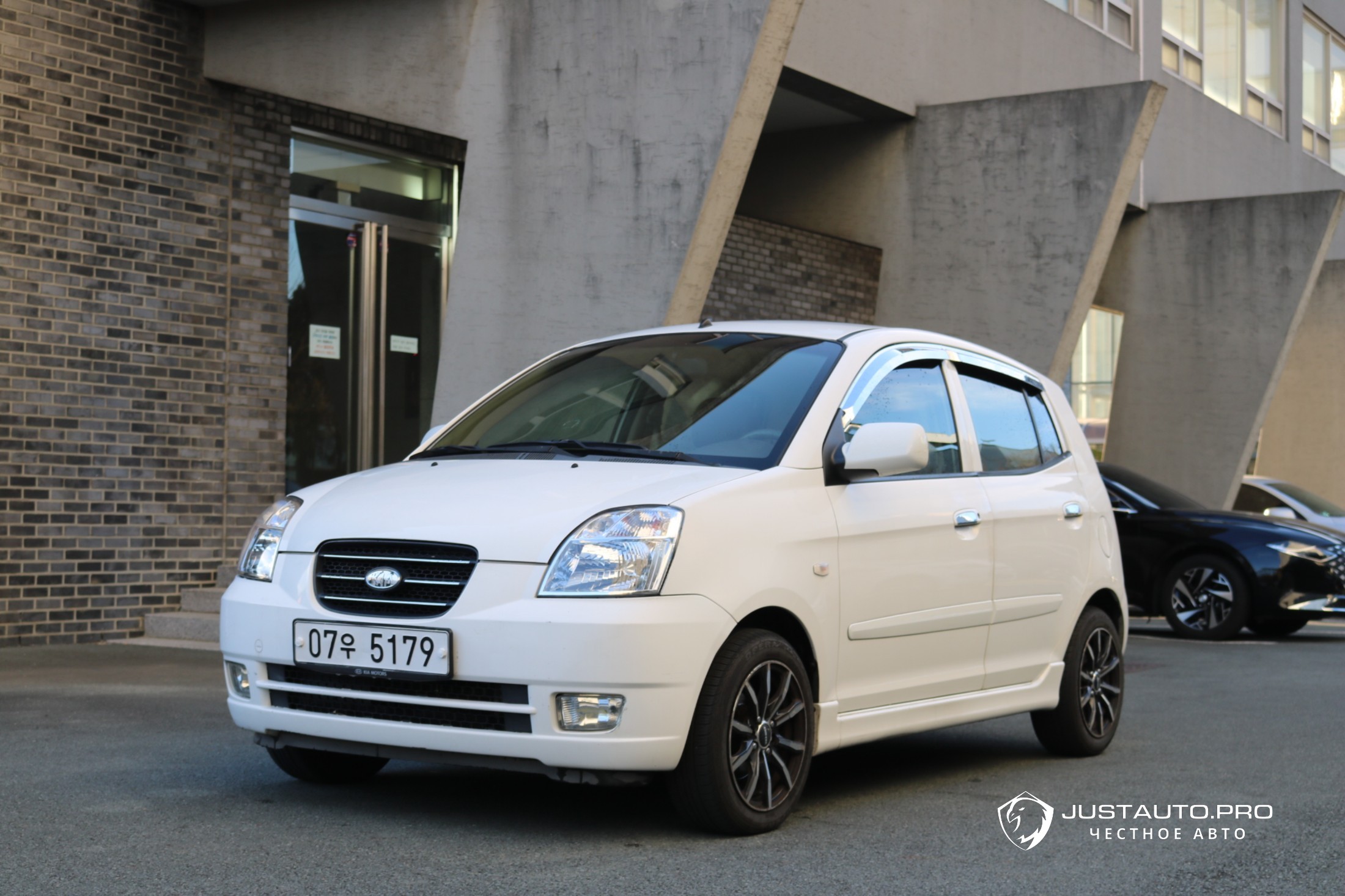 Автомобиль Kia morning