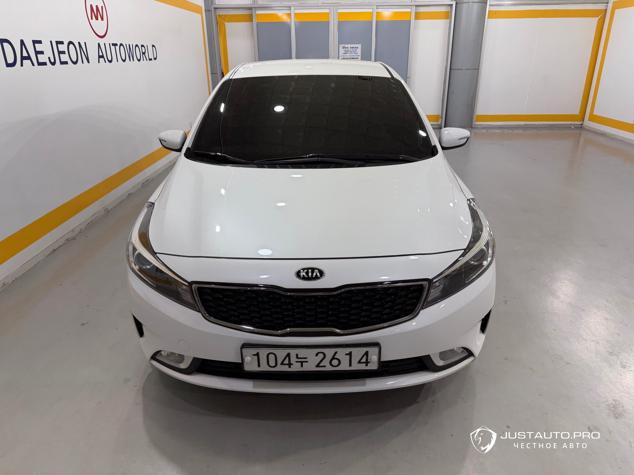 Автомобиль Kia K3
