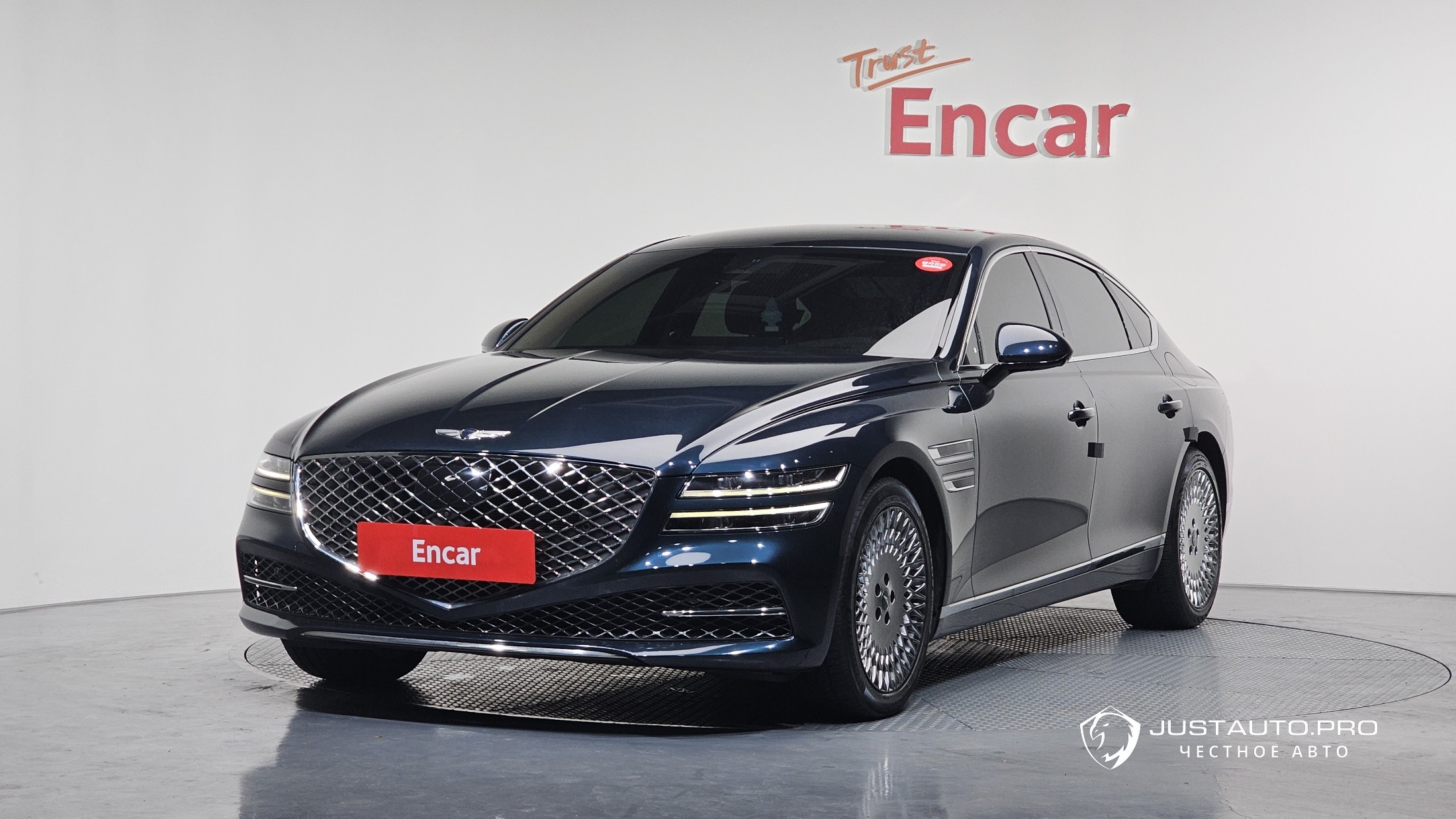 Автомобиль Genesis G80