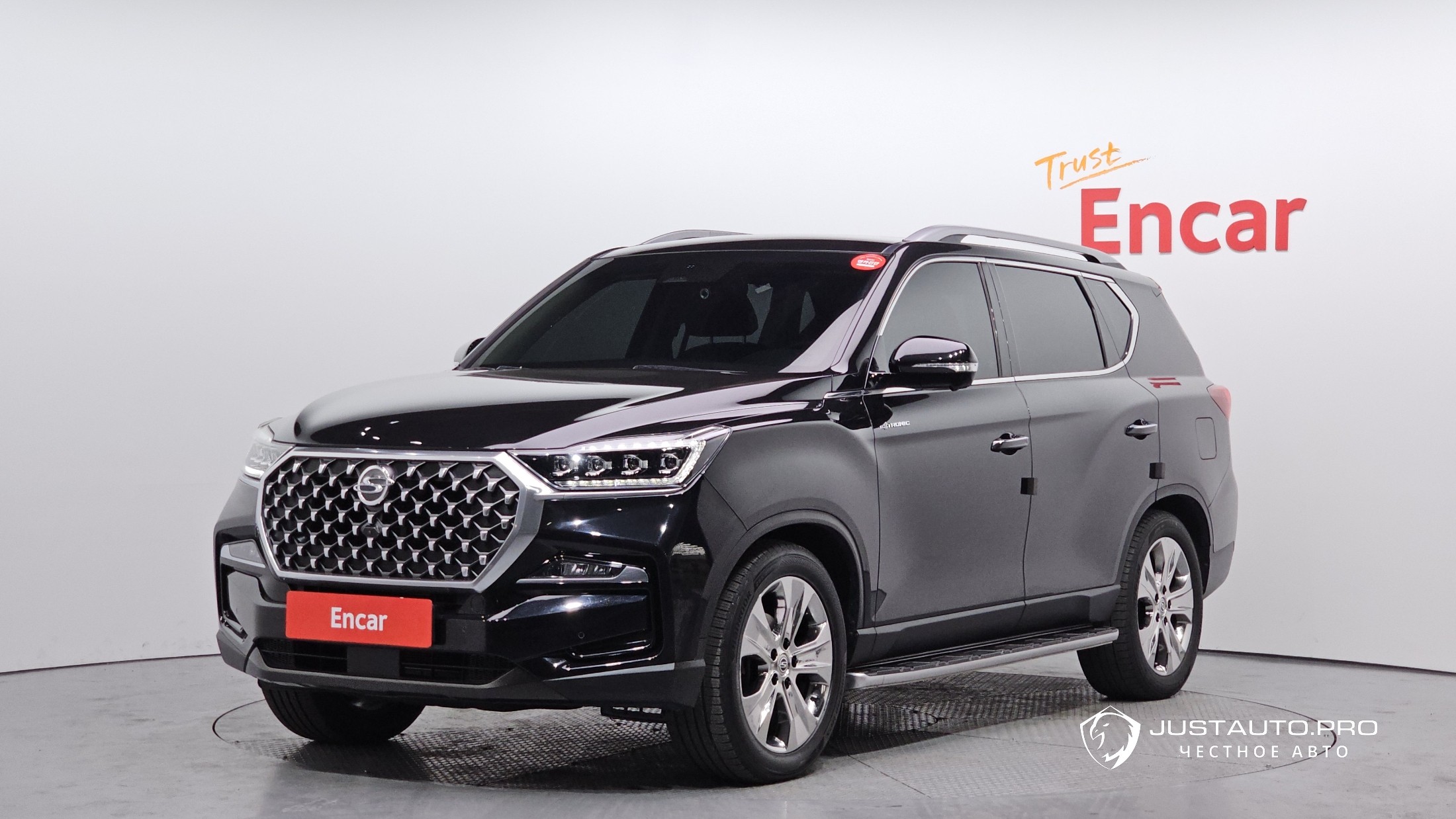 Автомобиль KG_Mobility_Ssangyong Rexton
