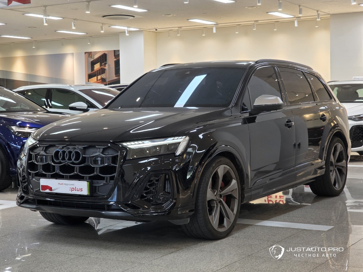 Автомобиль Audi SQ7