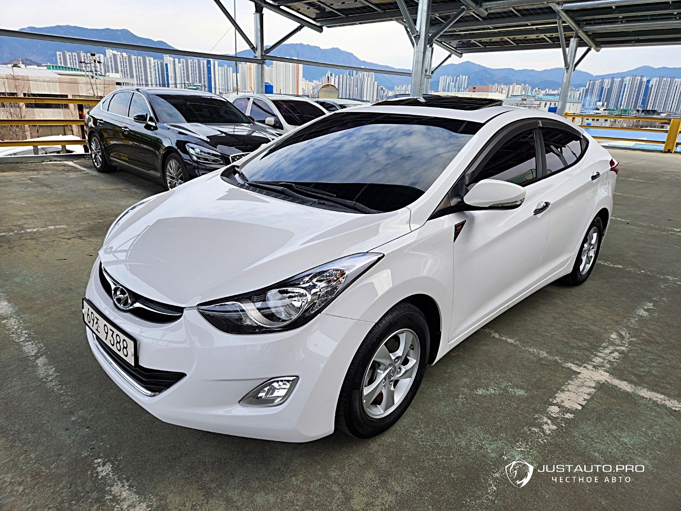 Автомобиль Hyundai AVANTE