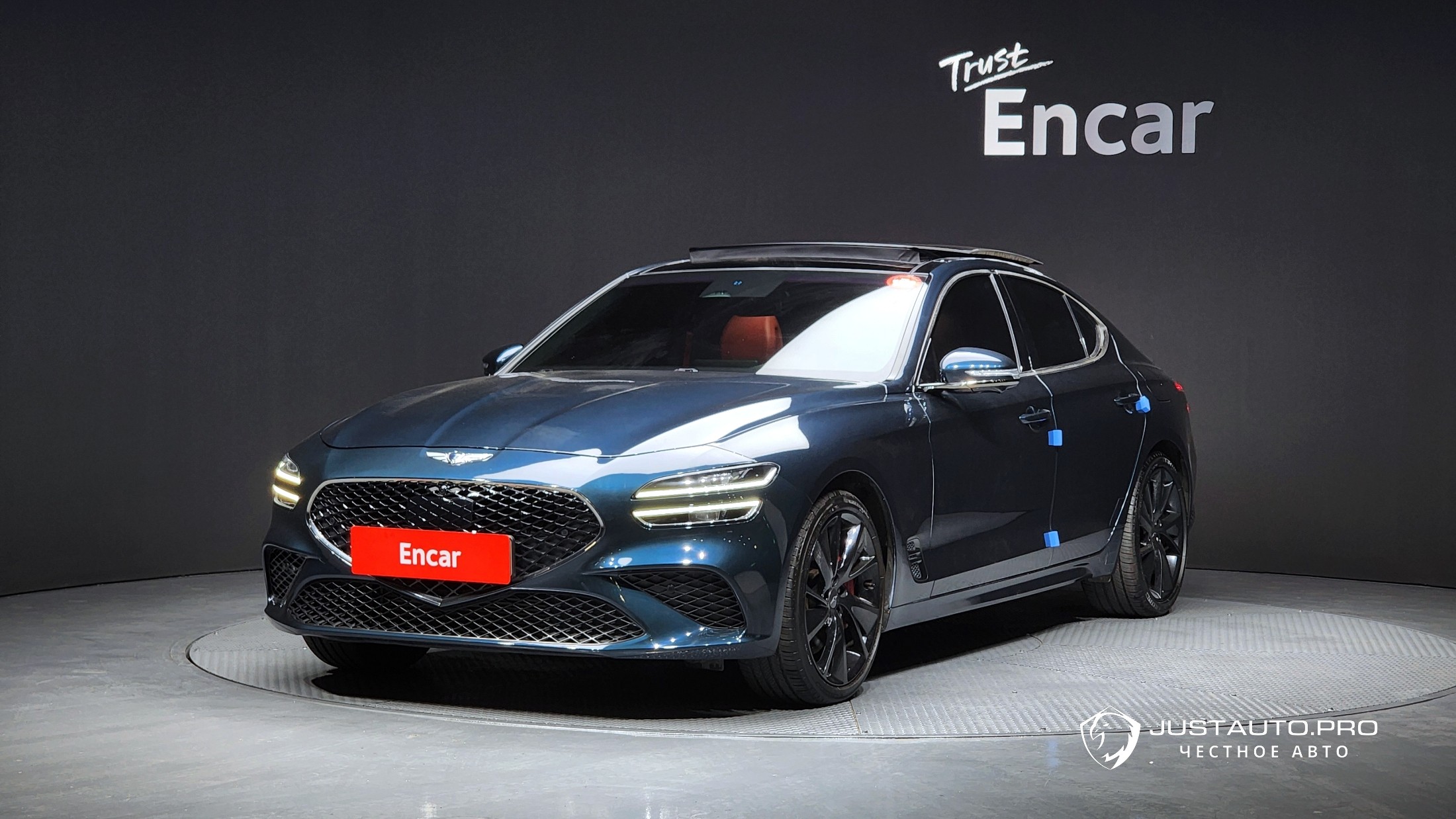 Автомобиль Genesis G70