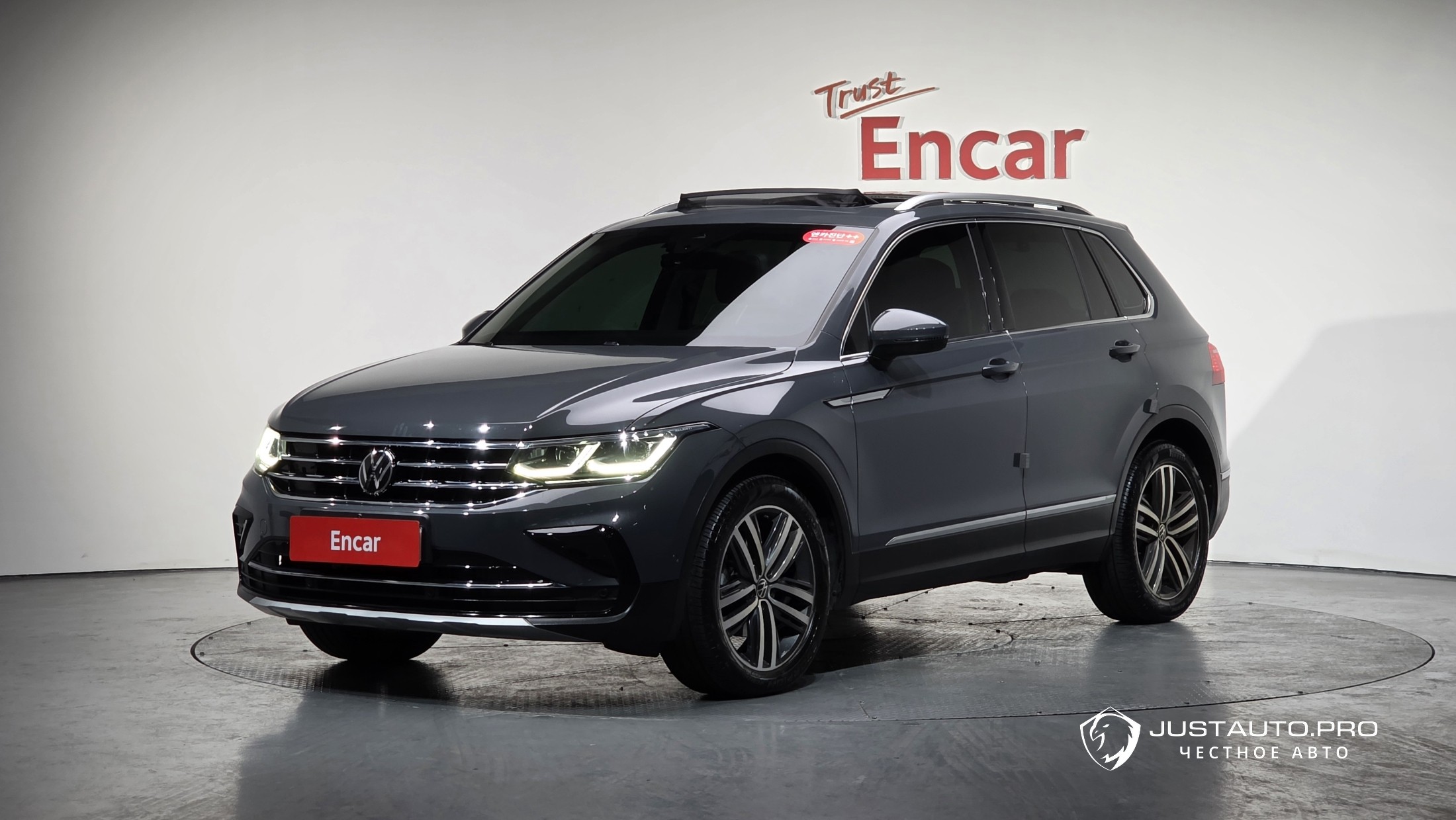 Автомобиль Volkswagen Tiguan