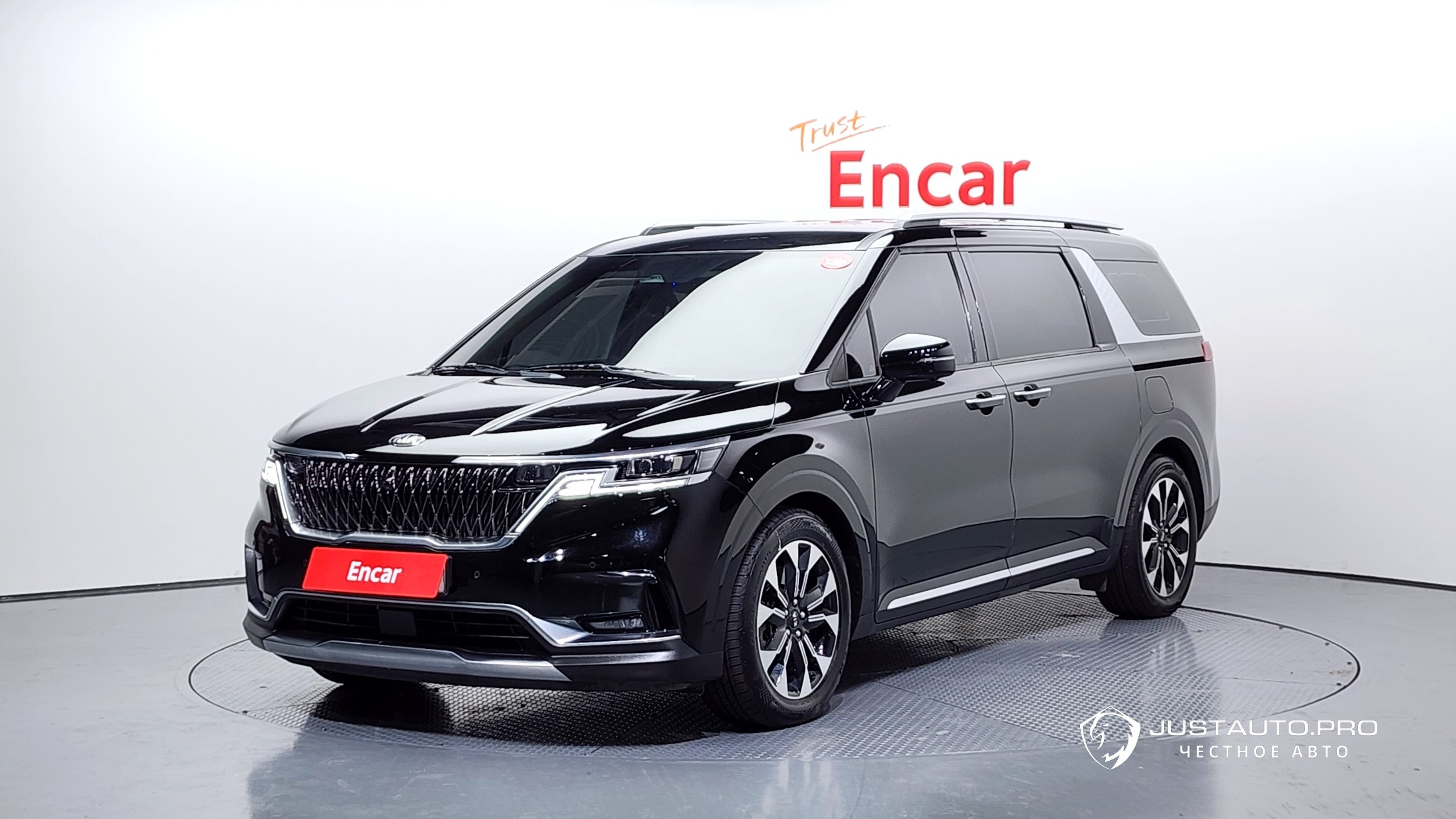 Автомобиль Kia Canival