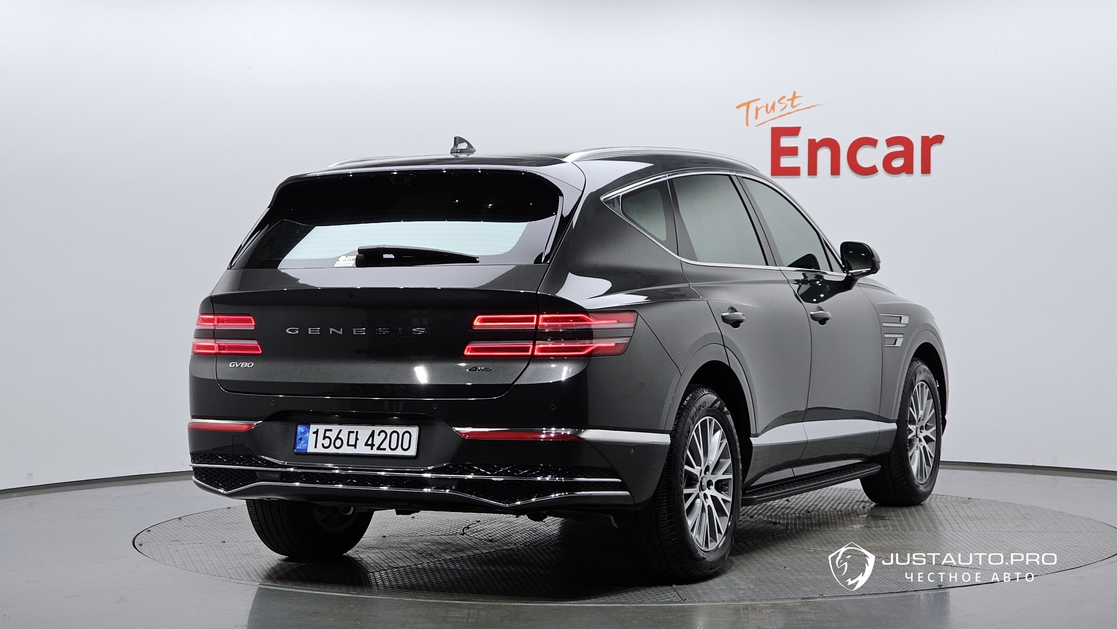 Автомобиль Genesis GV80