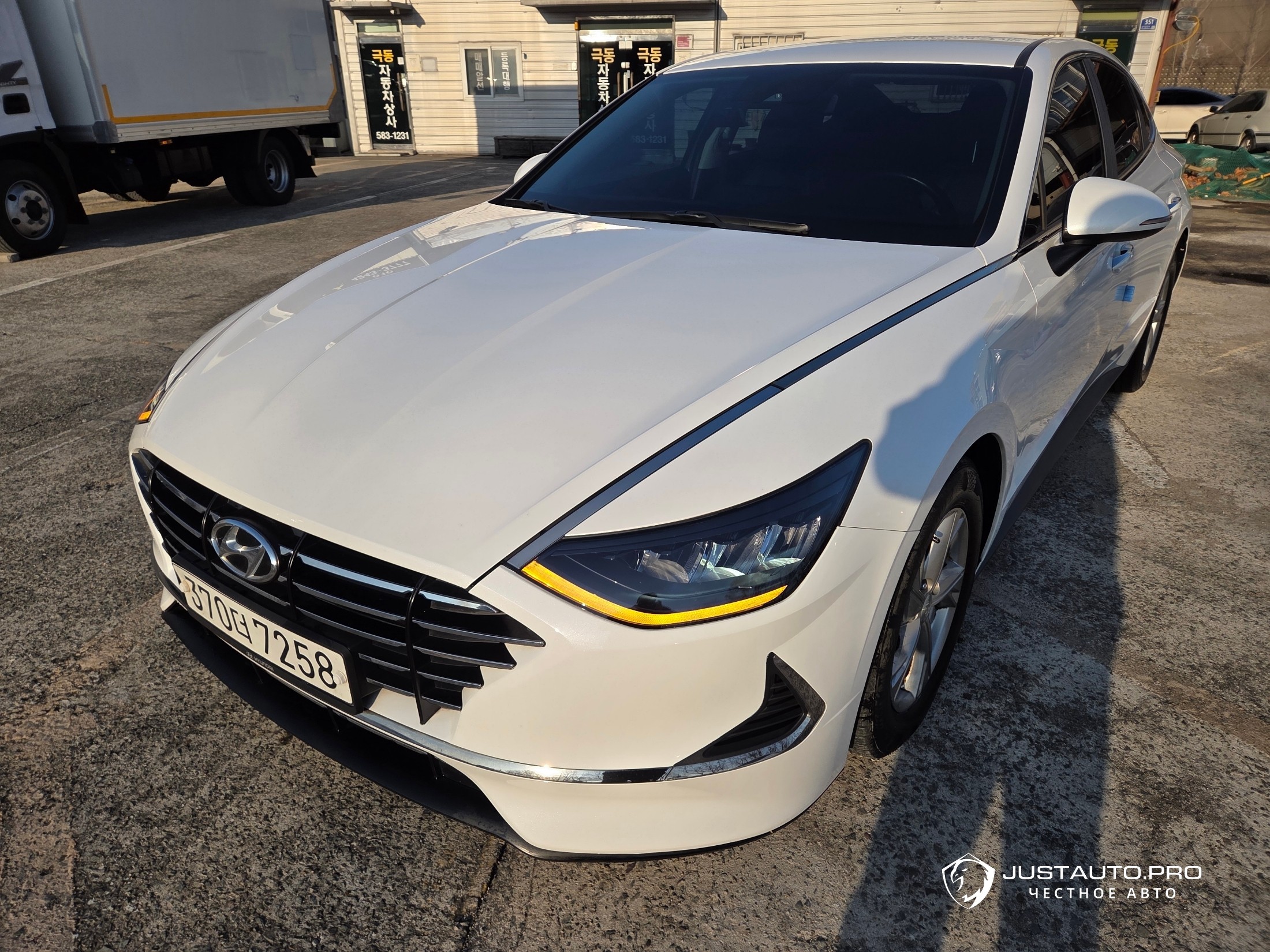 Автомобиль Hyundai Sonata