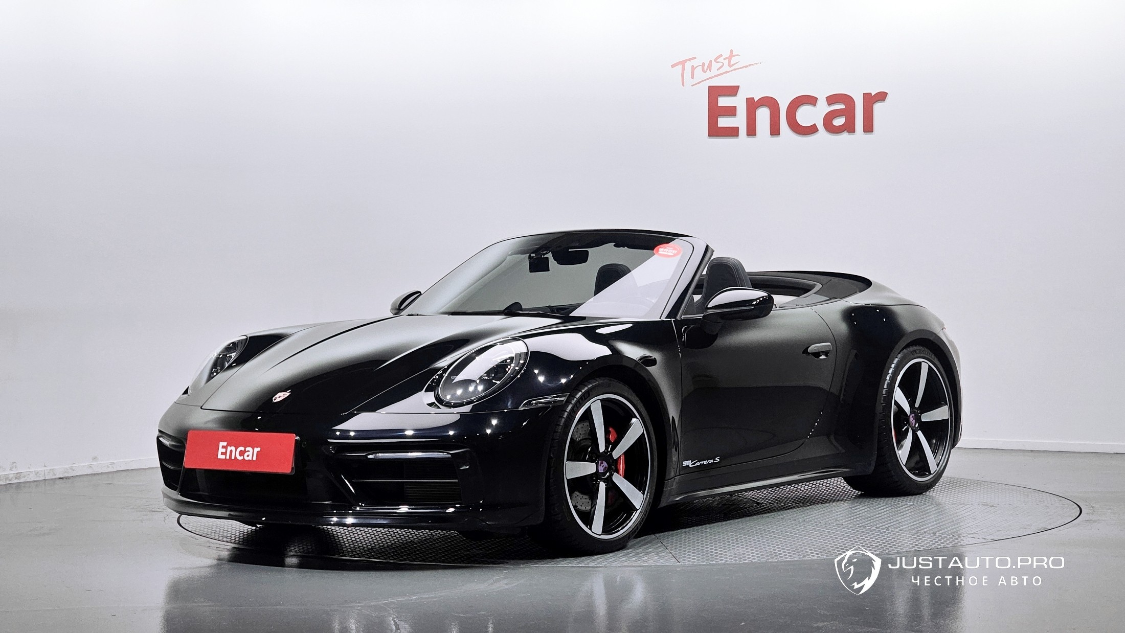 Автомобиль Porsche 911