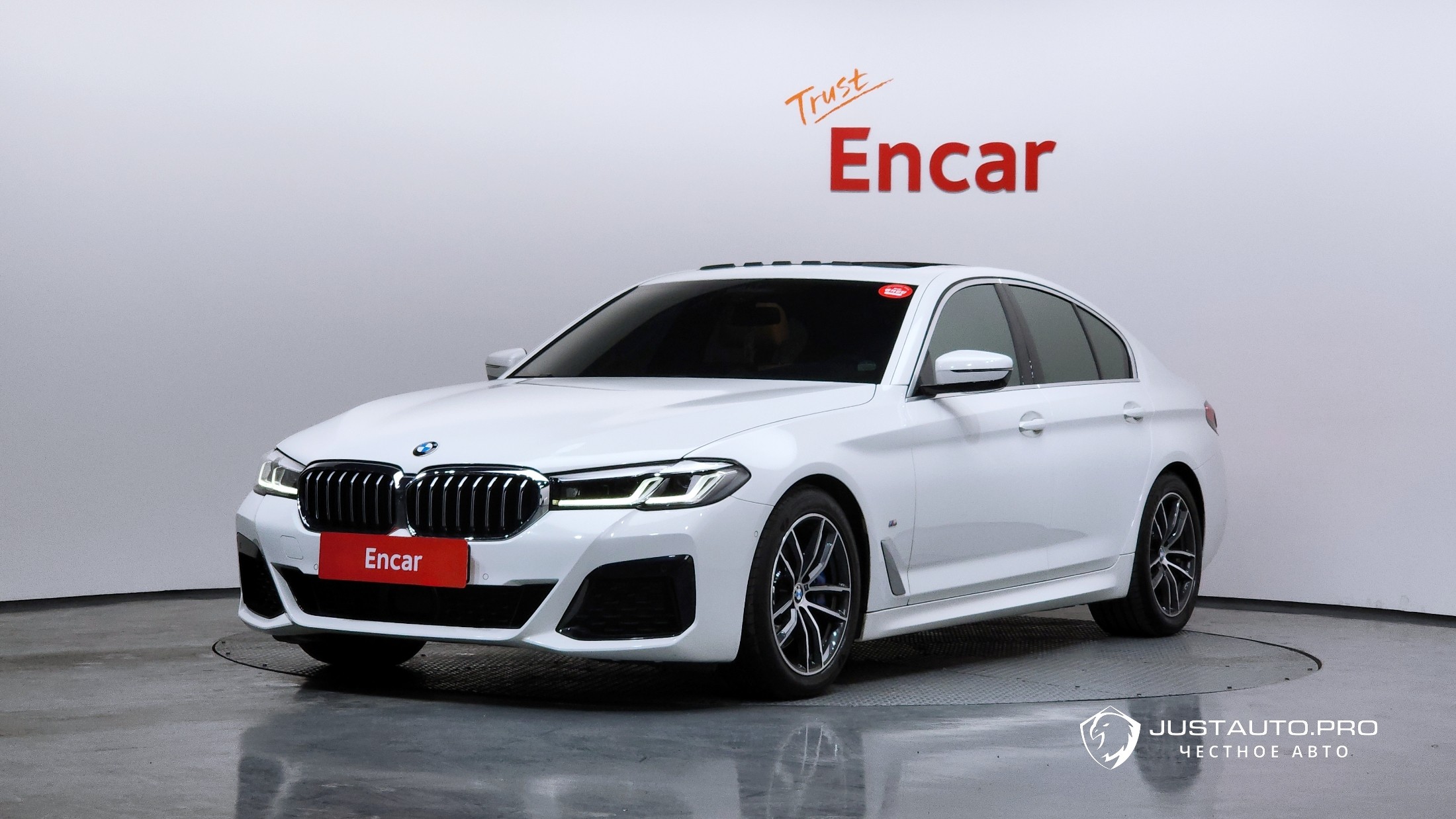 Автомобиль BMW 5-Series