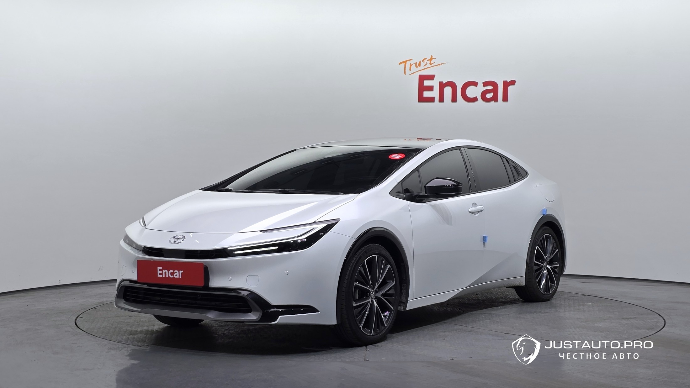 Автомобиль Toyota Prius