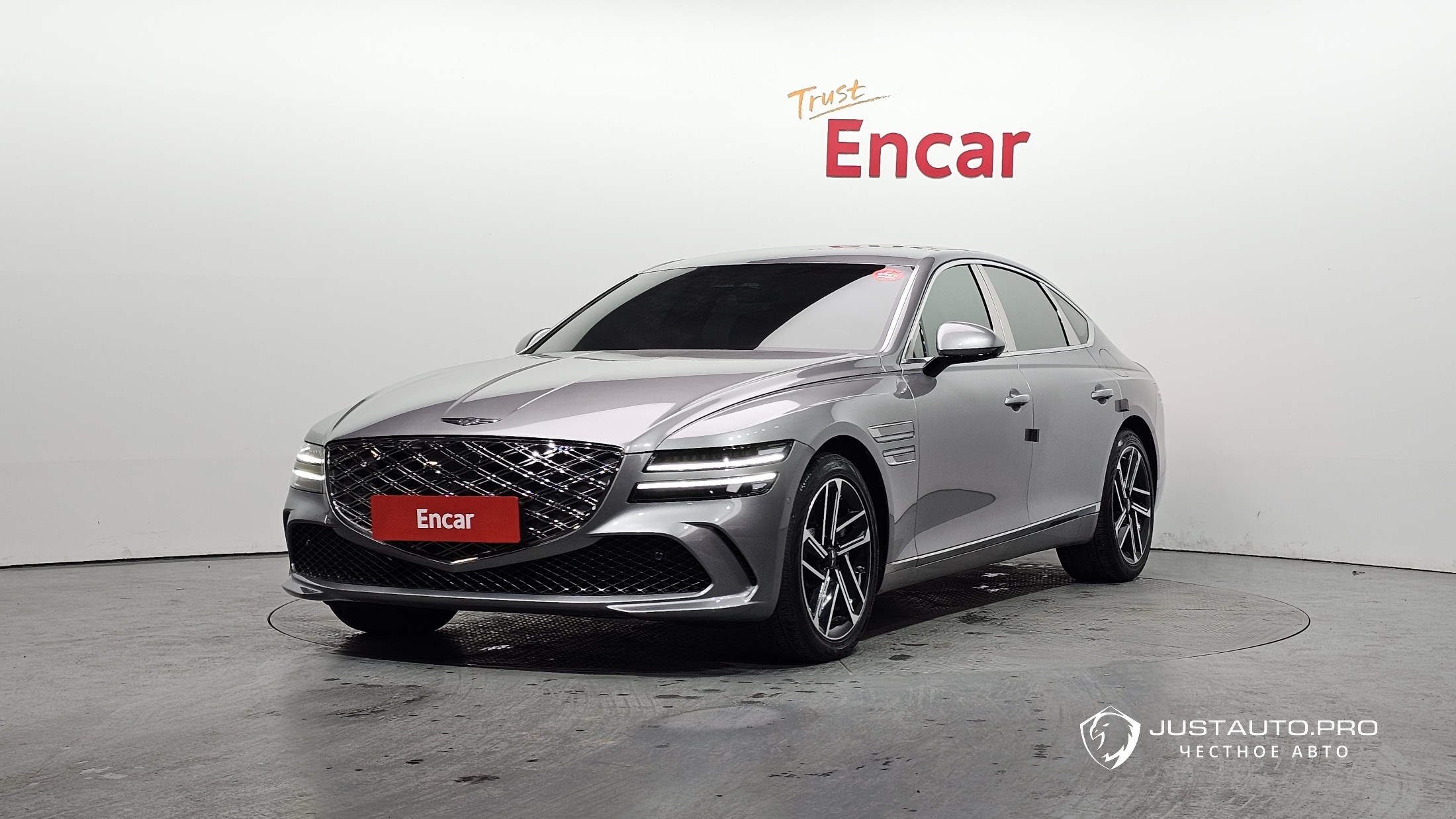 Автомобиль Genesis G80