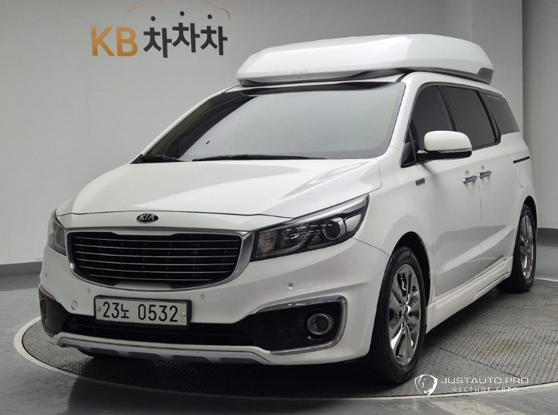 Автомобиль Kia Canival