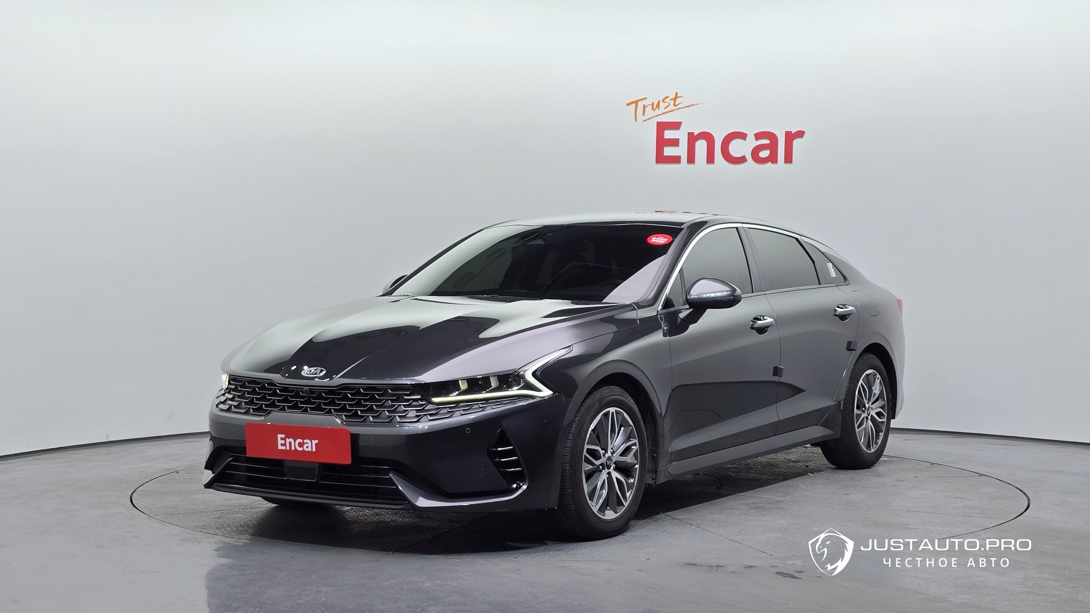 Автомобиль Kia K5