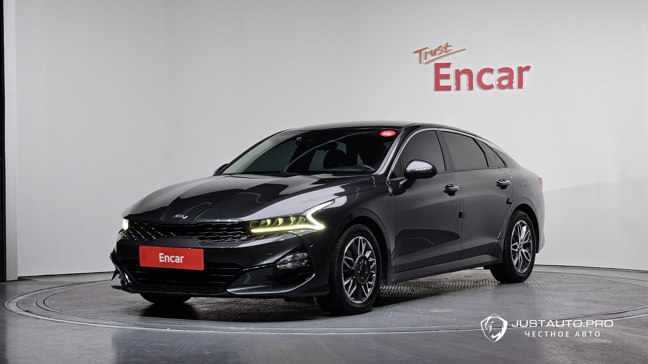 Автомобиль Kia K5