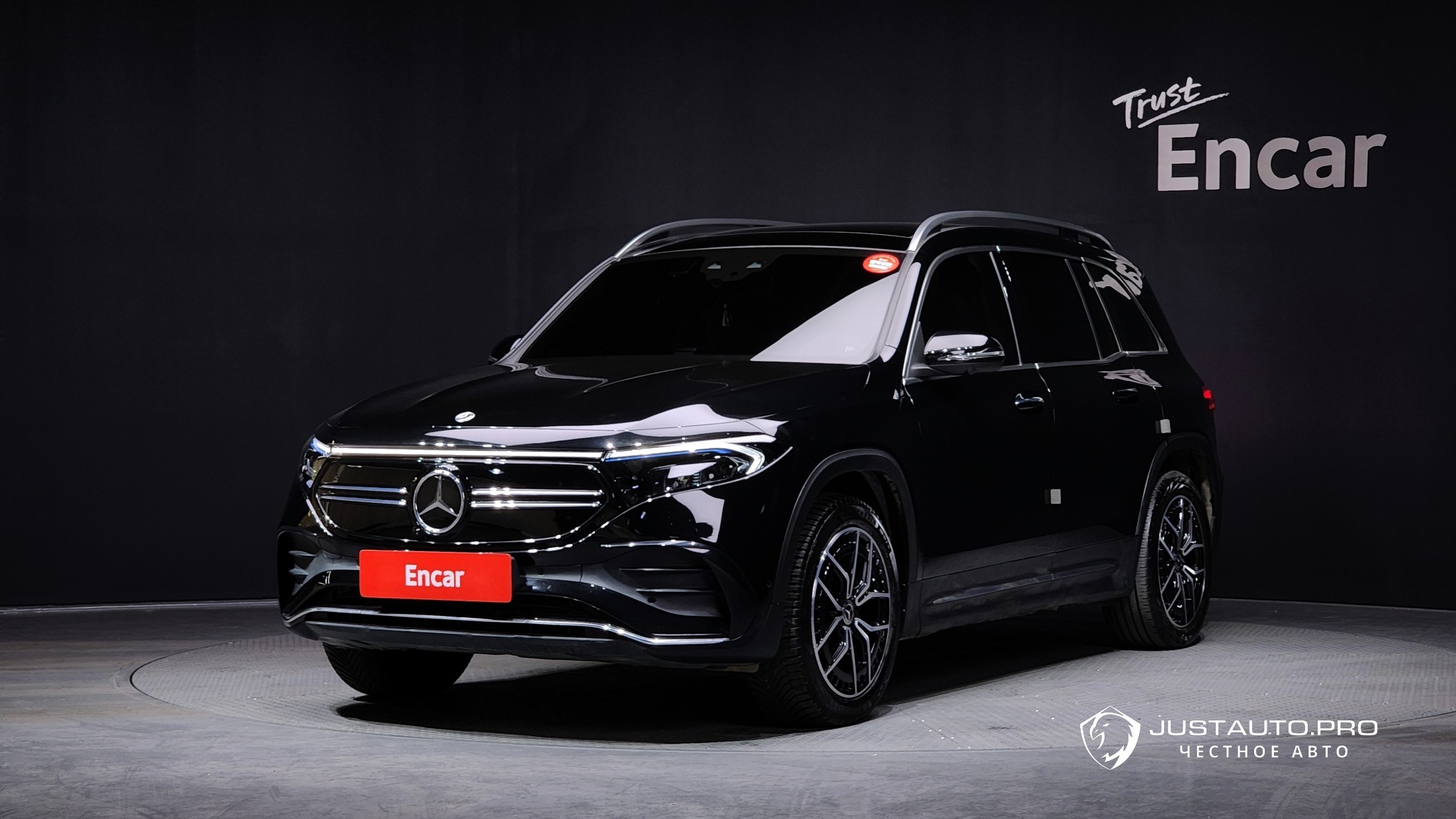 Автомобиль Mercedes-Benz EQB