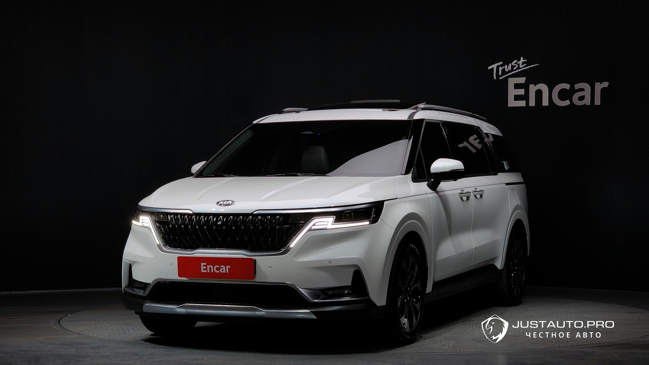 Автомобиль Kia Canival