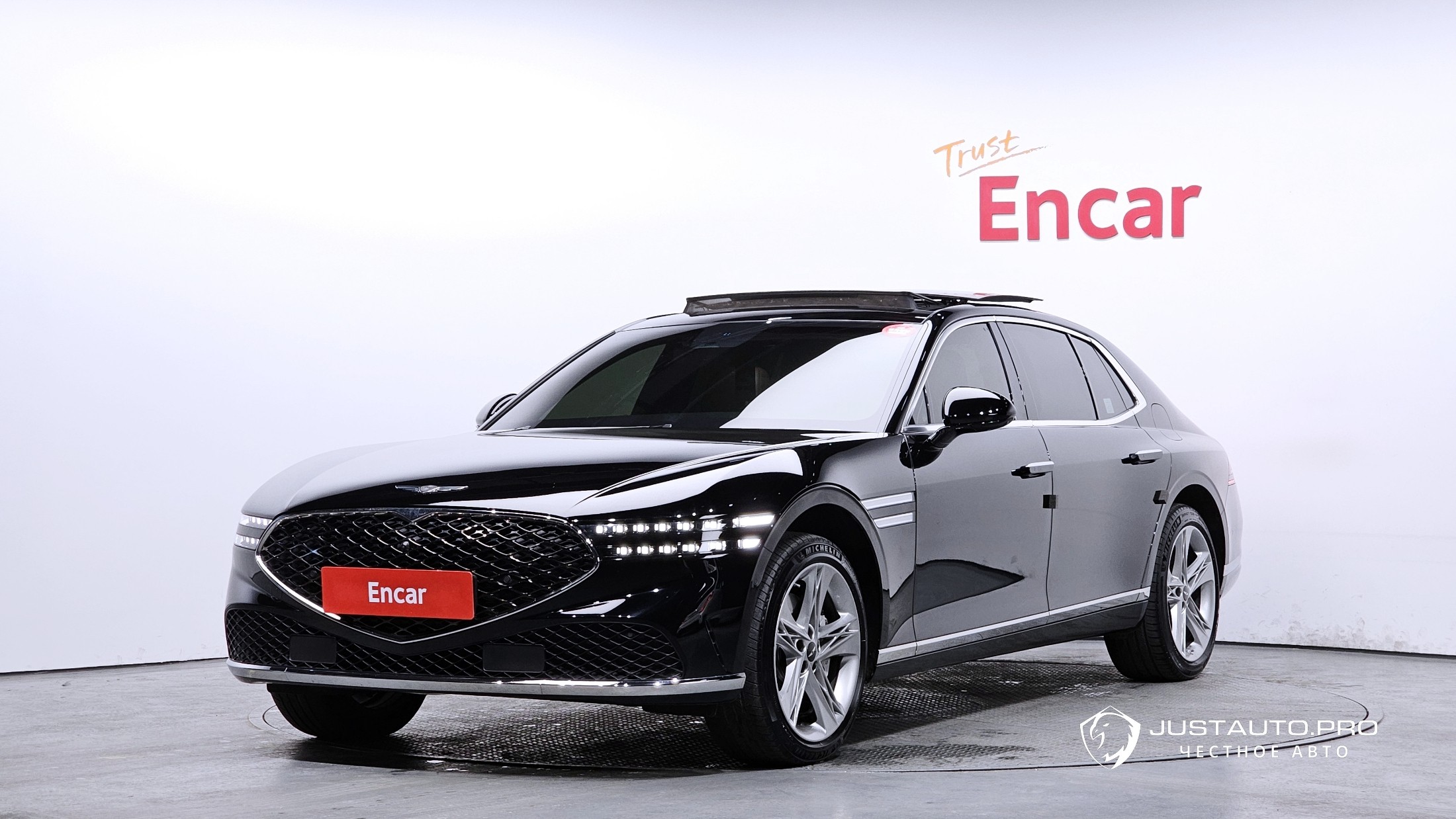 Автомобиль Genesis G90
