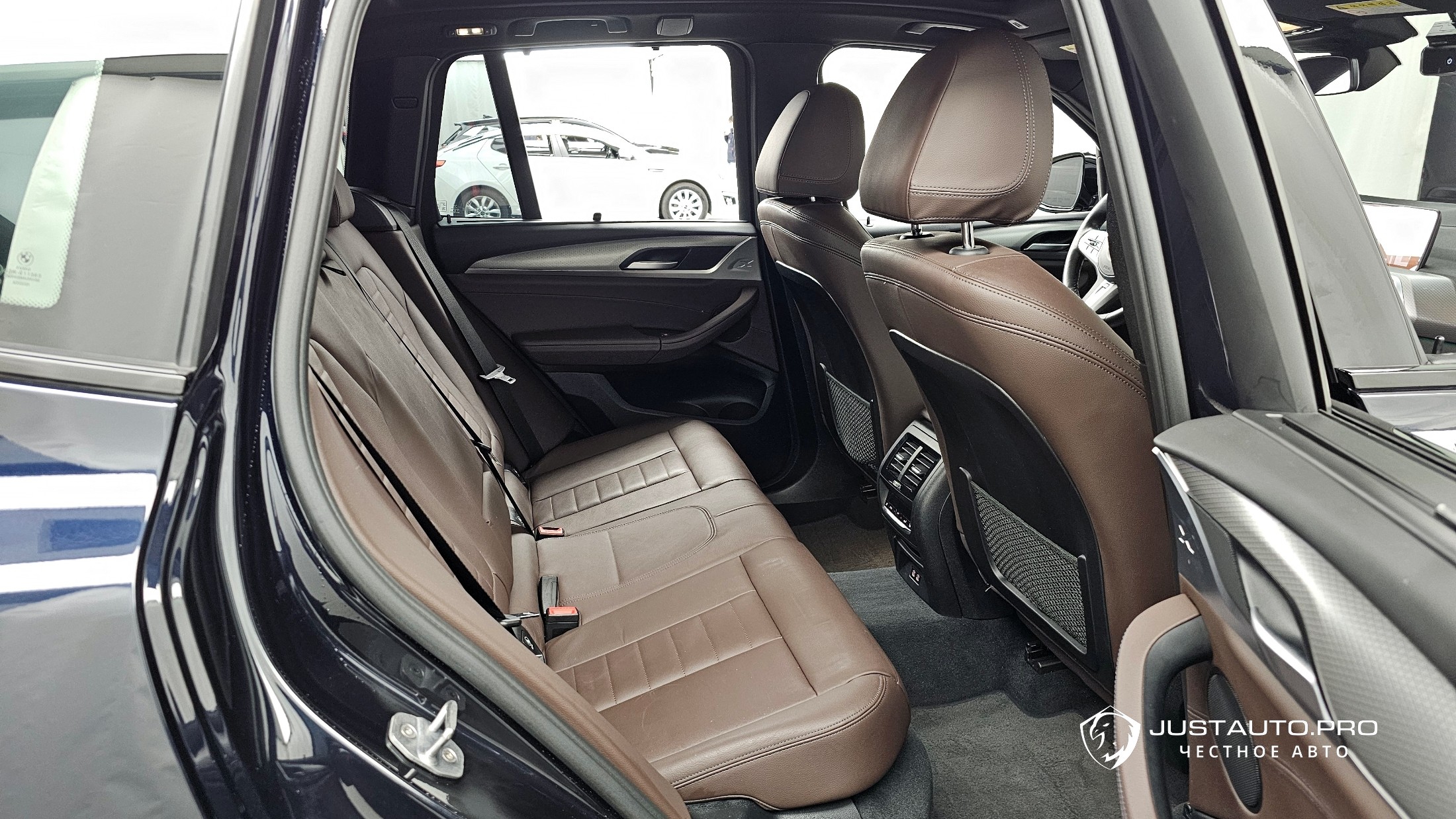 Автомобиль BMW X3