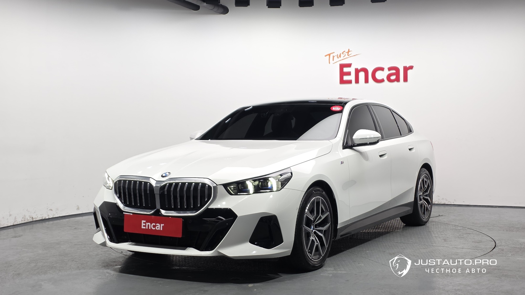 Автомобиль BMW 5-Series