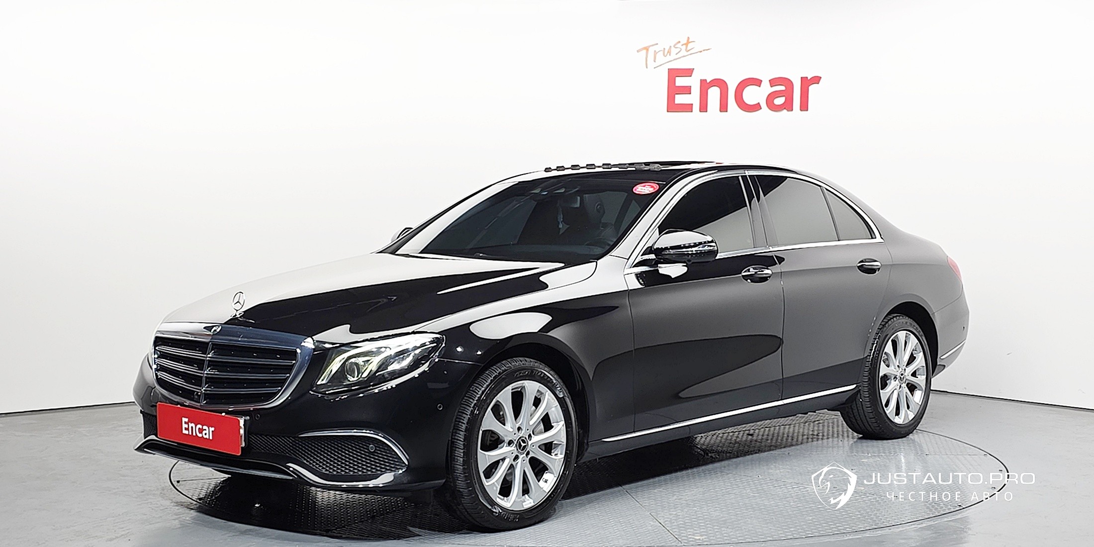 Автомобиль Mercedes-Benz E-Class