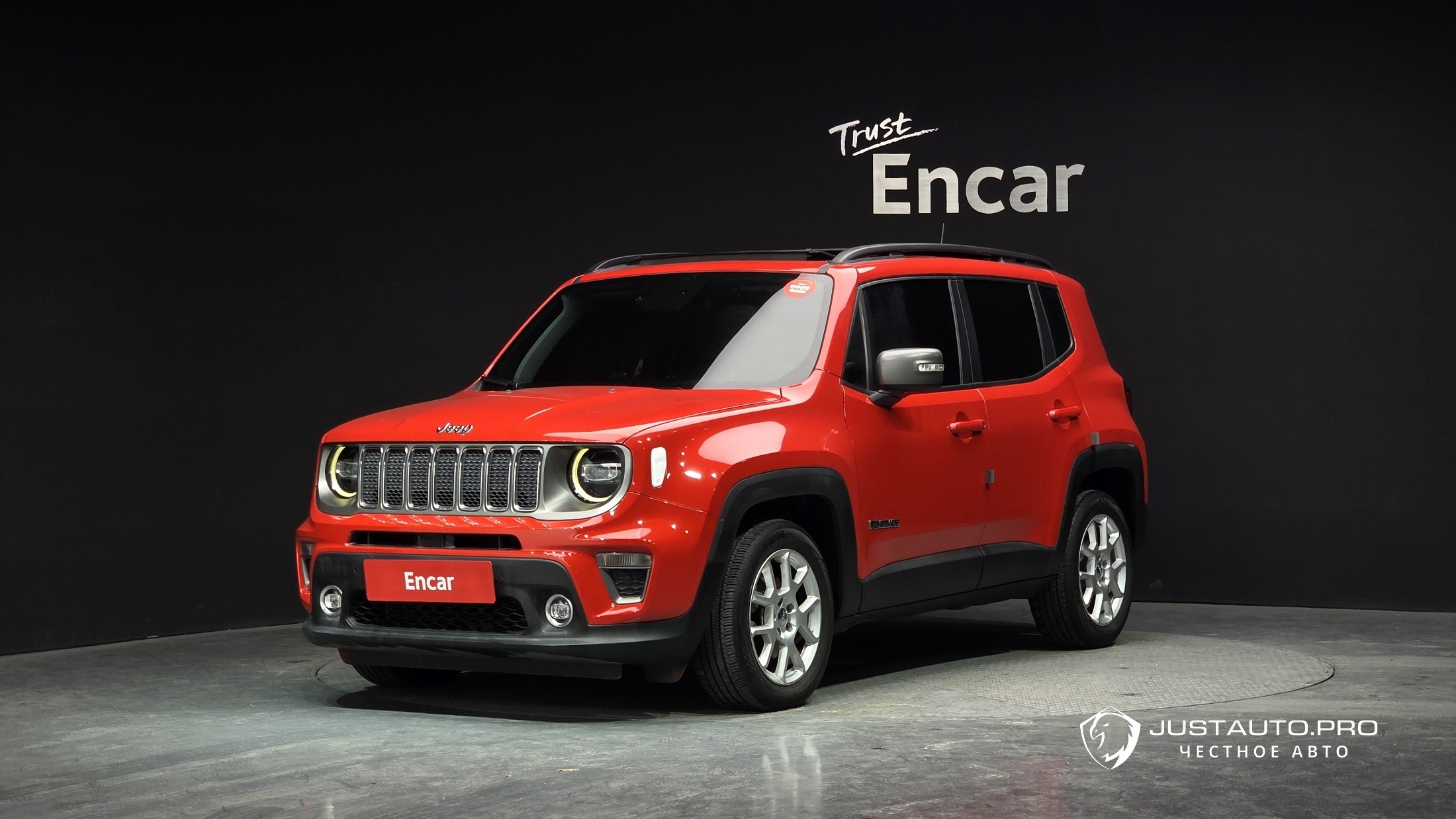Автомобиль Jeep Renegade
