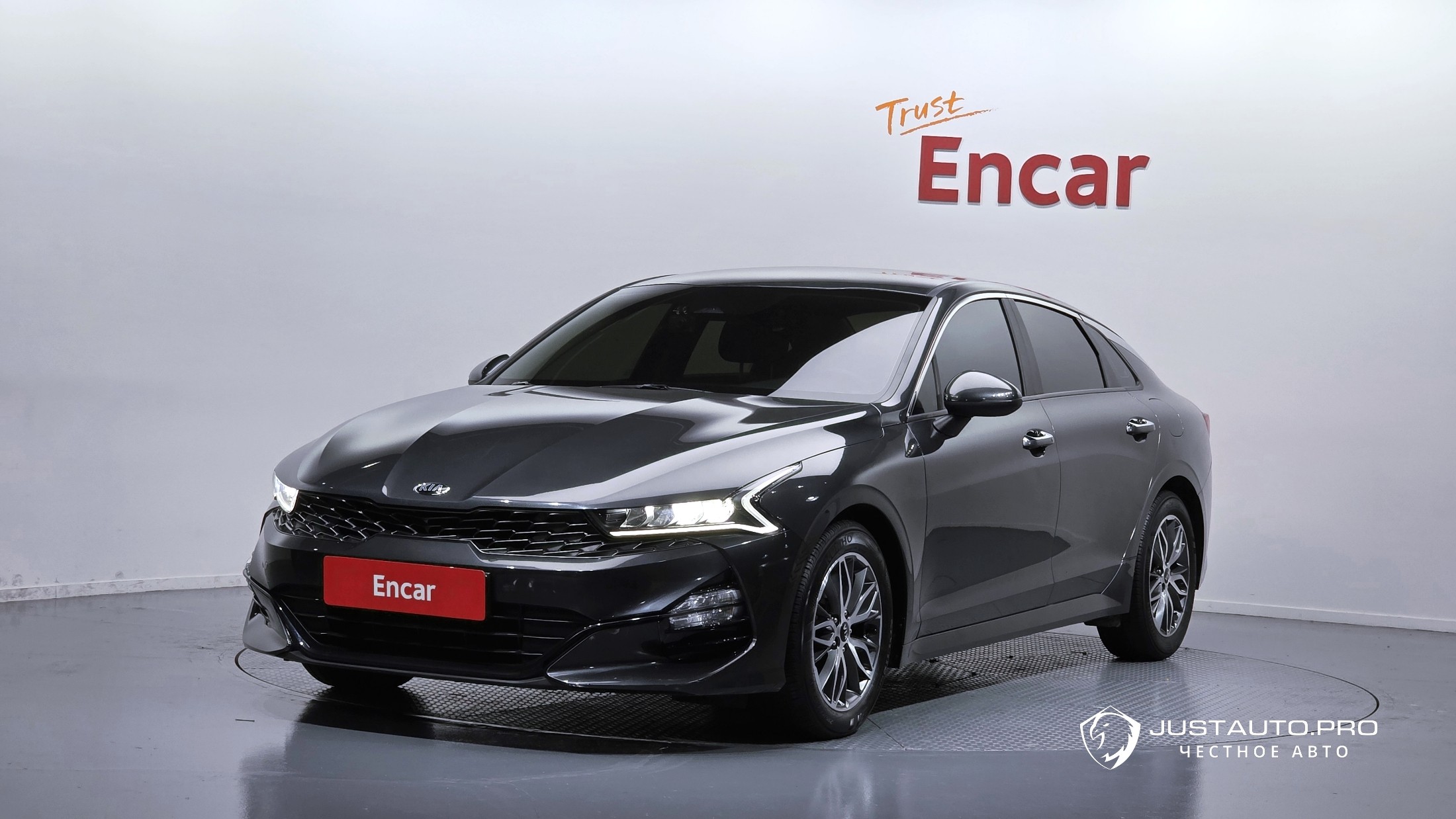 Автомобиль Kia K5