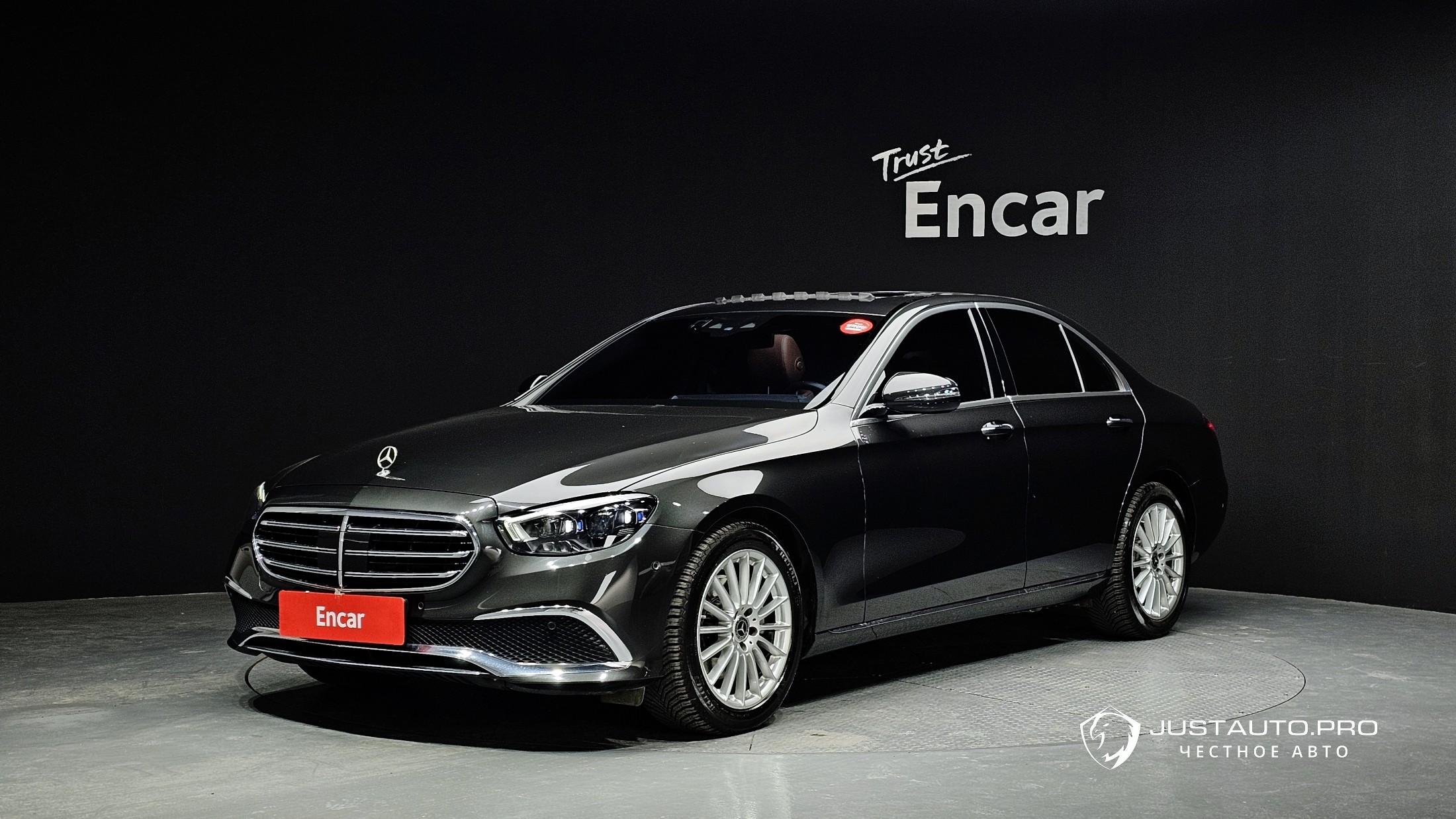 Автомобиль Mercedes-Benz E-Class