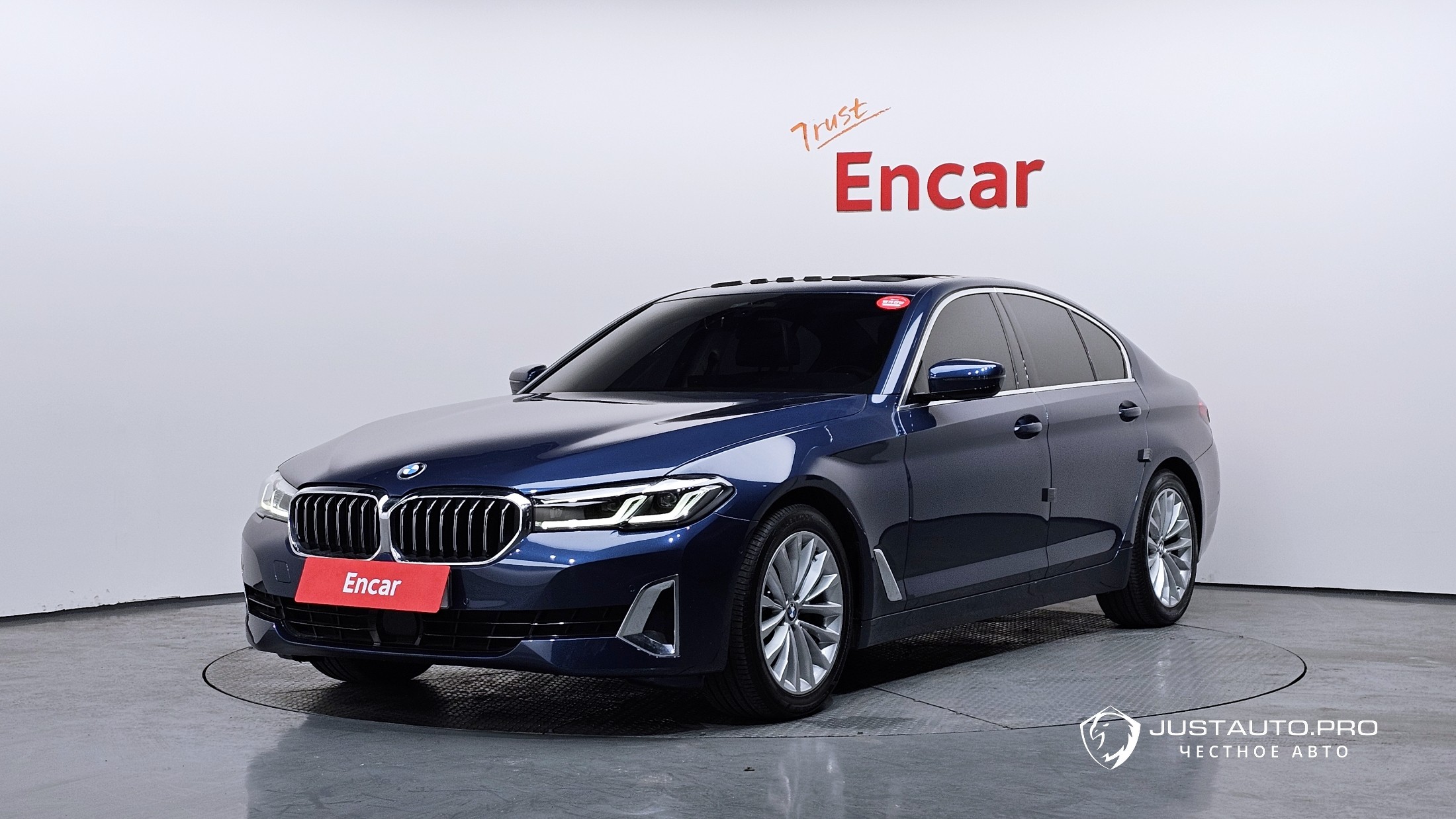 Автомобиль BMW 5-Series