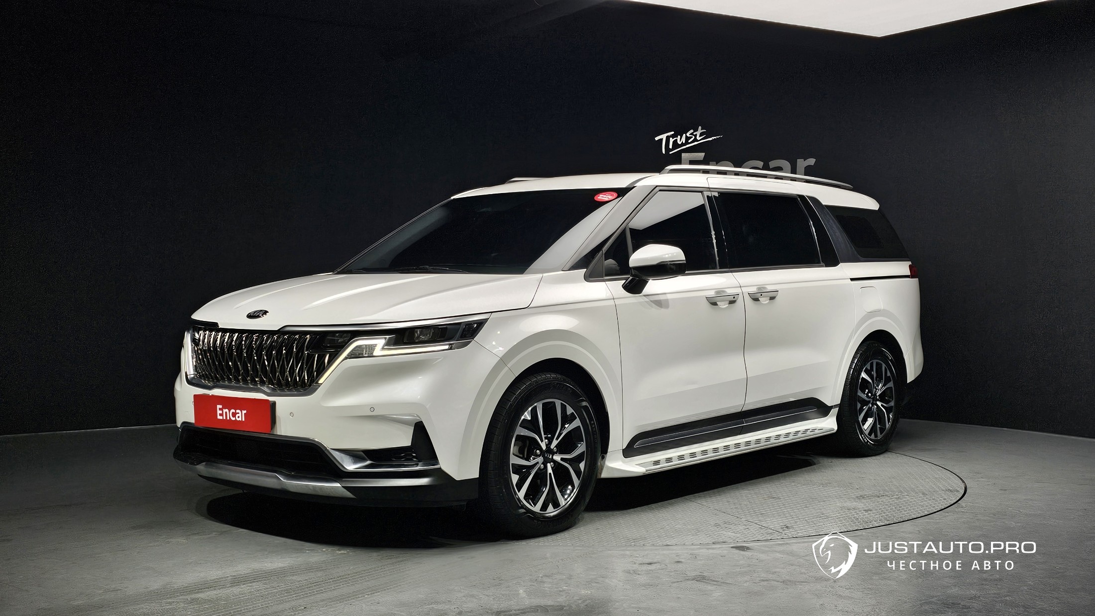 Автомобиль Kia Canival