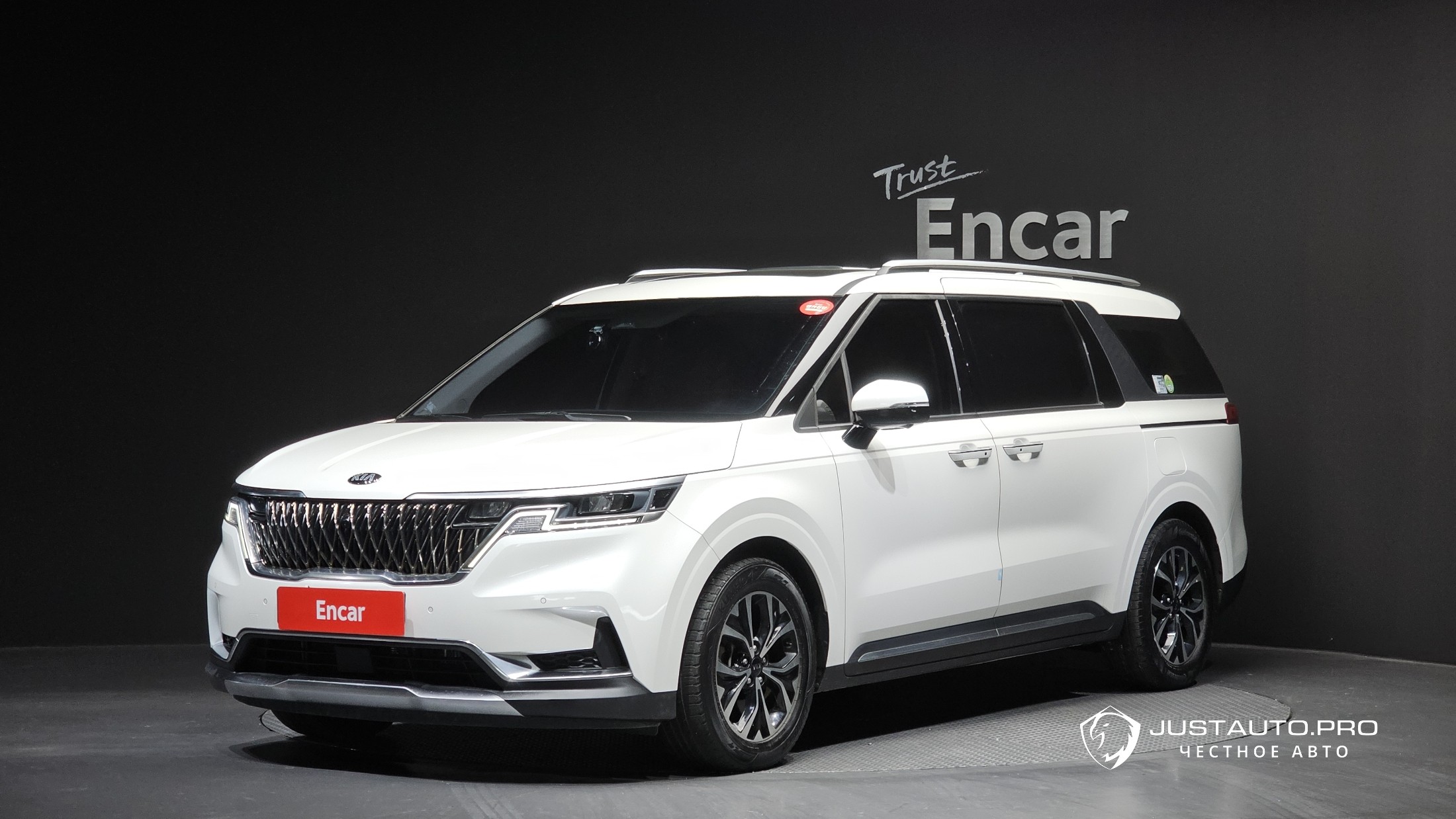 Автомобиль Kia Canival