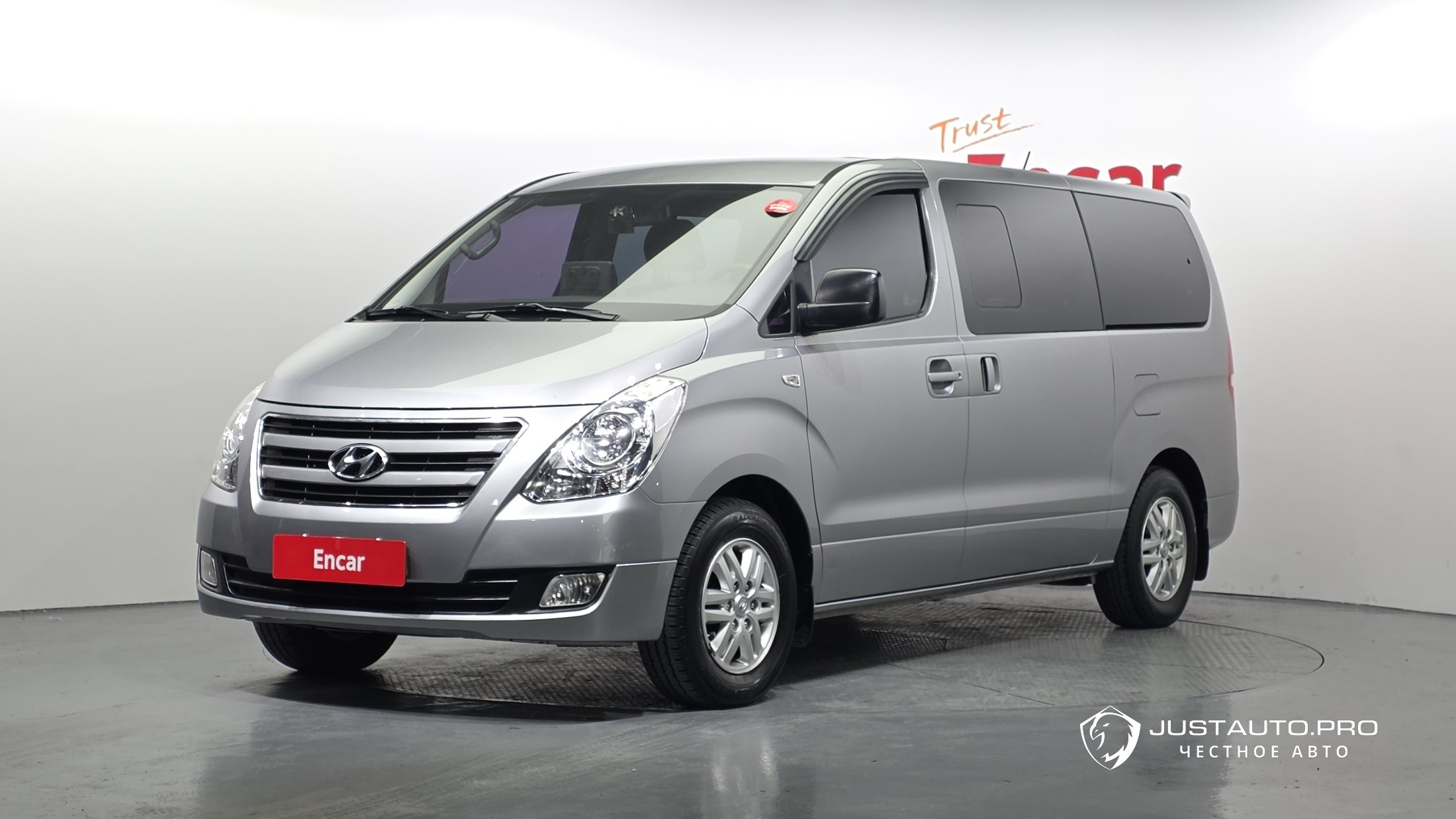 Автомобиль Hyundai Starex