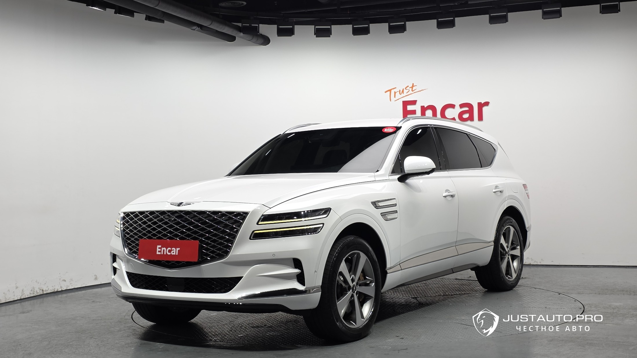 Автомобиль Genesis GV80