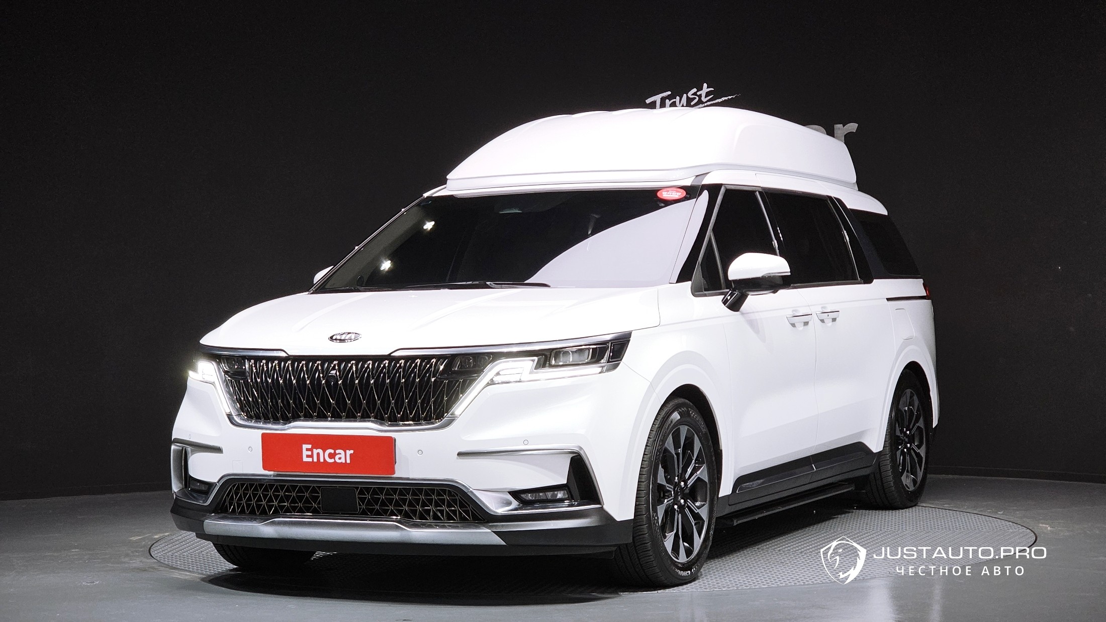 Автомобиль Kia Canival