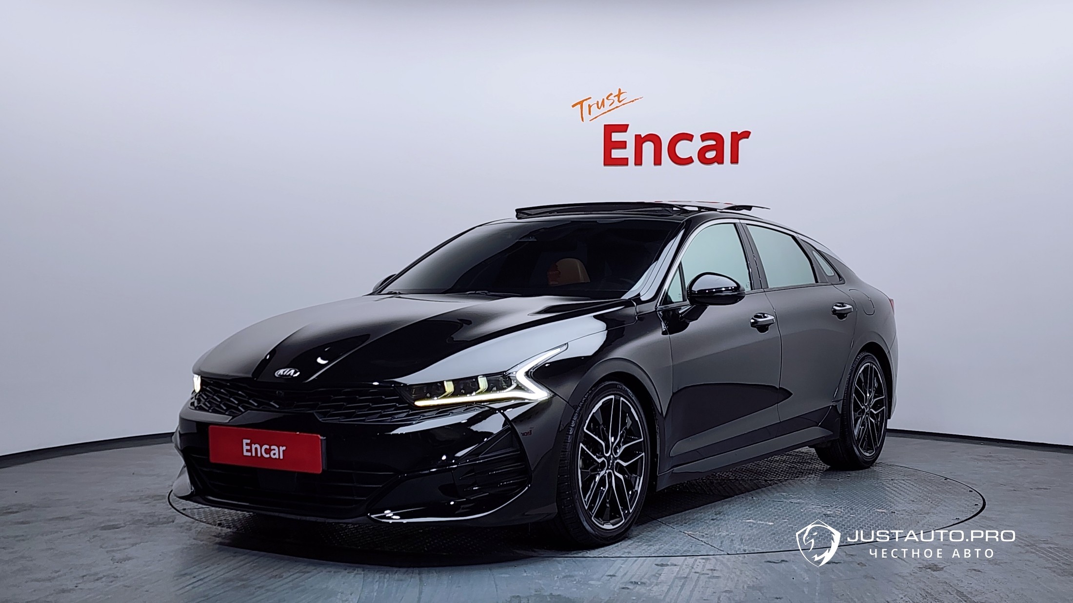 Автомобиль Kia K5