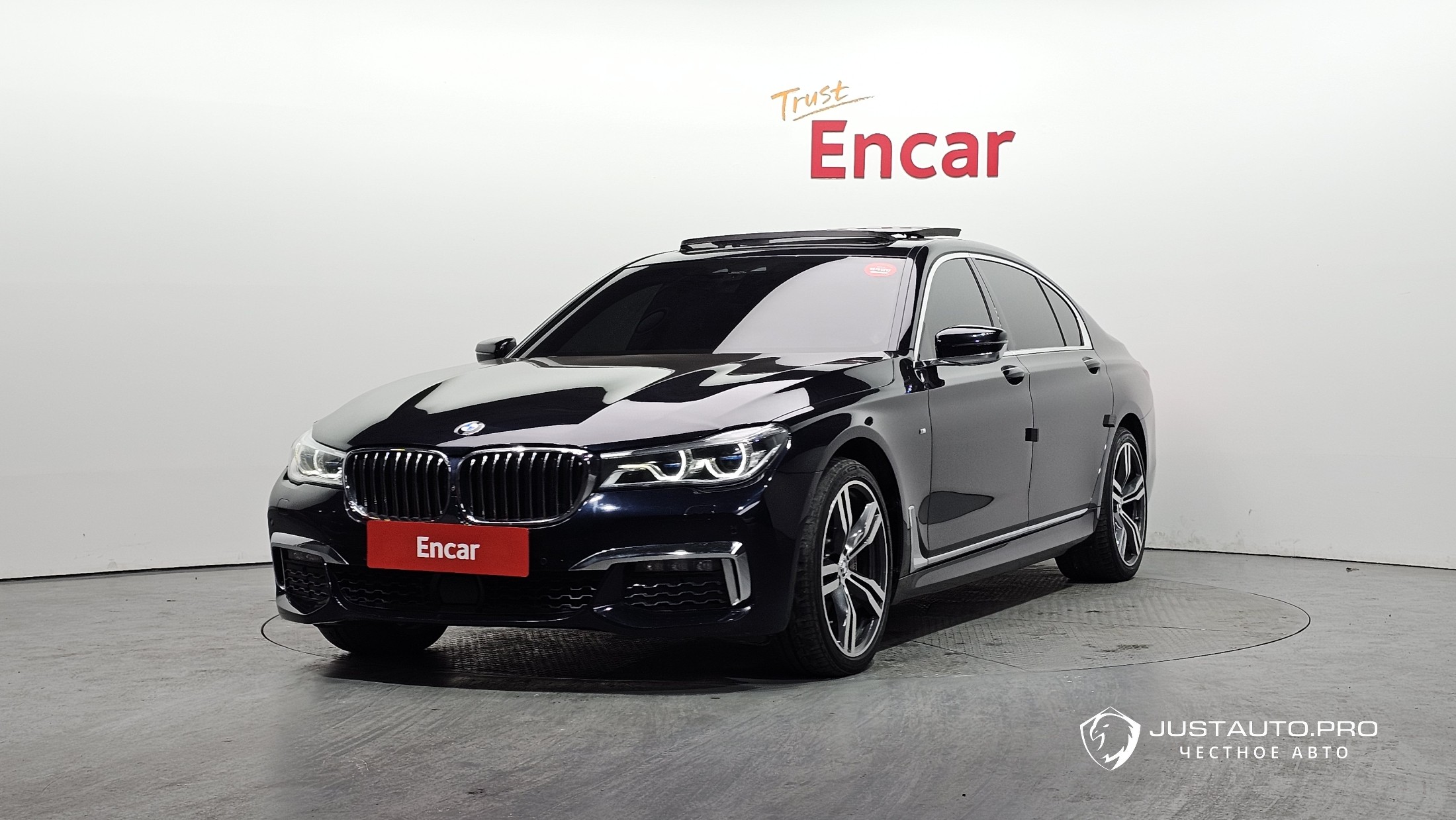 Автомобиль BMW 7-Series