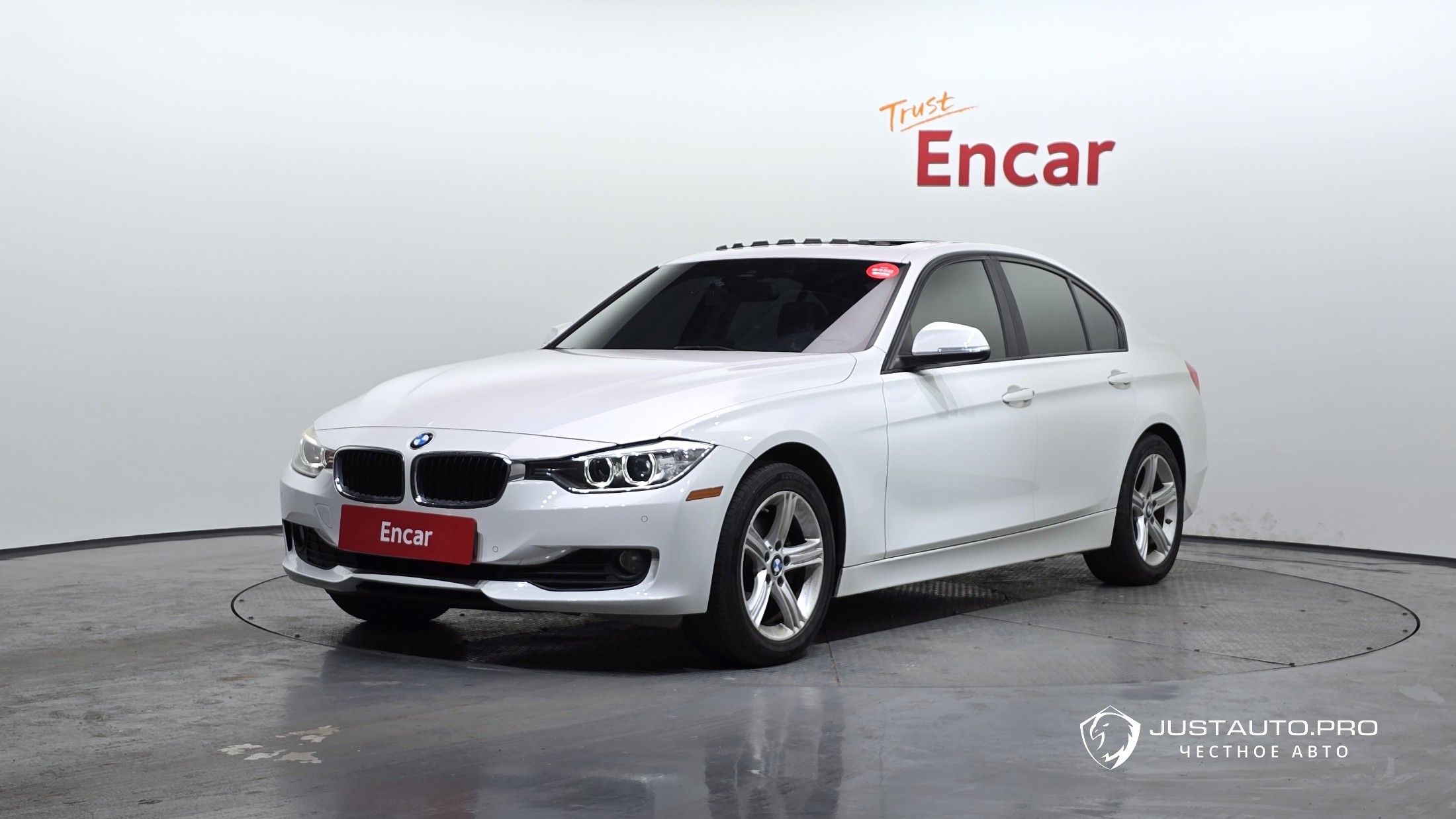 Автомобиль BMW 3-Series