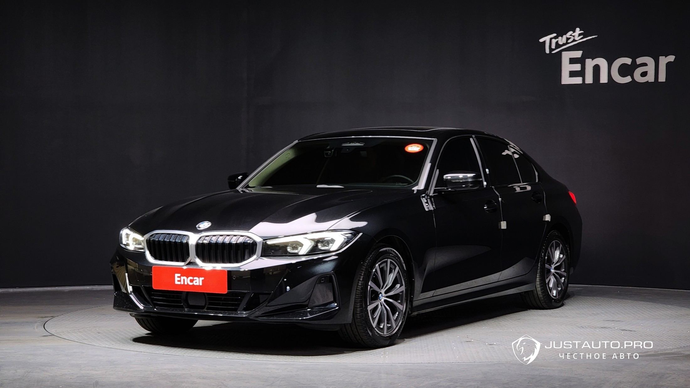 Автомобиль BMW 3-Series