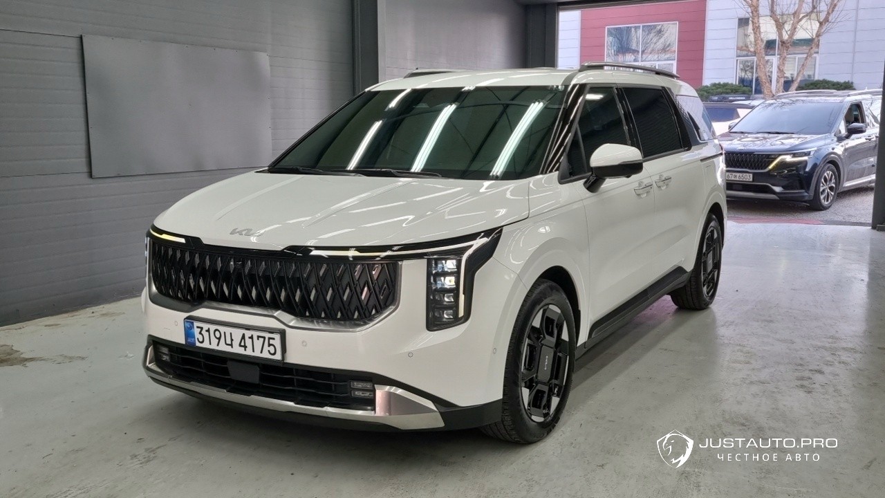 Автомобиль Kia Canival