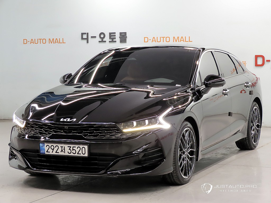 Автомобиль Kia K5