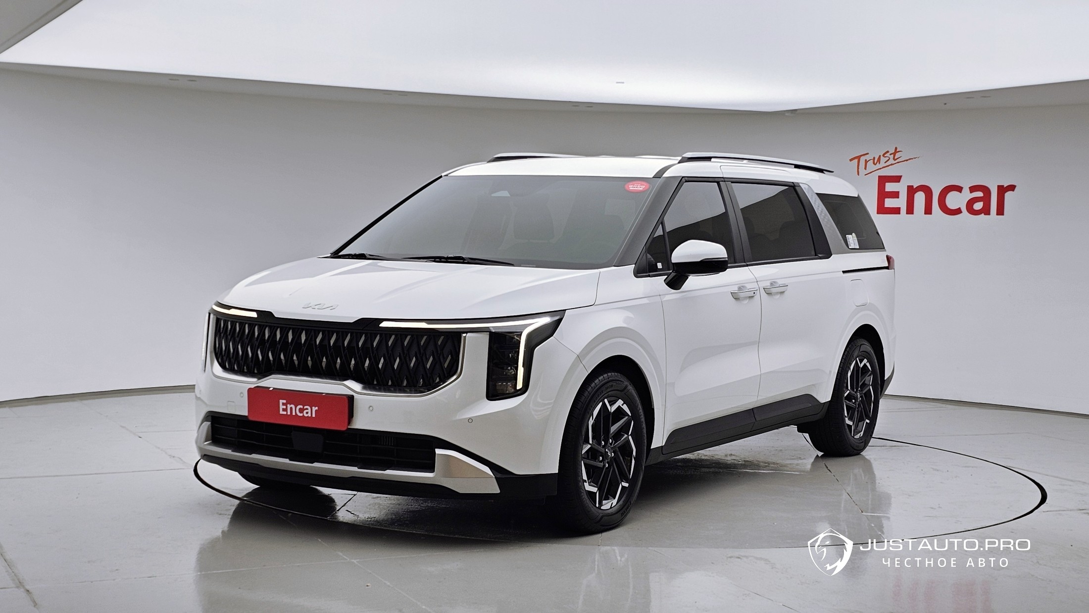 Автомобиль Kia Canival