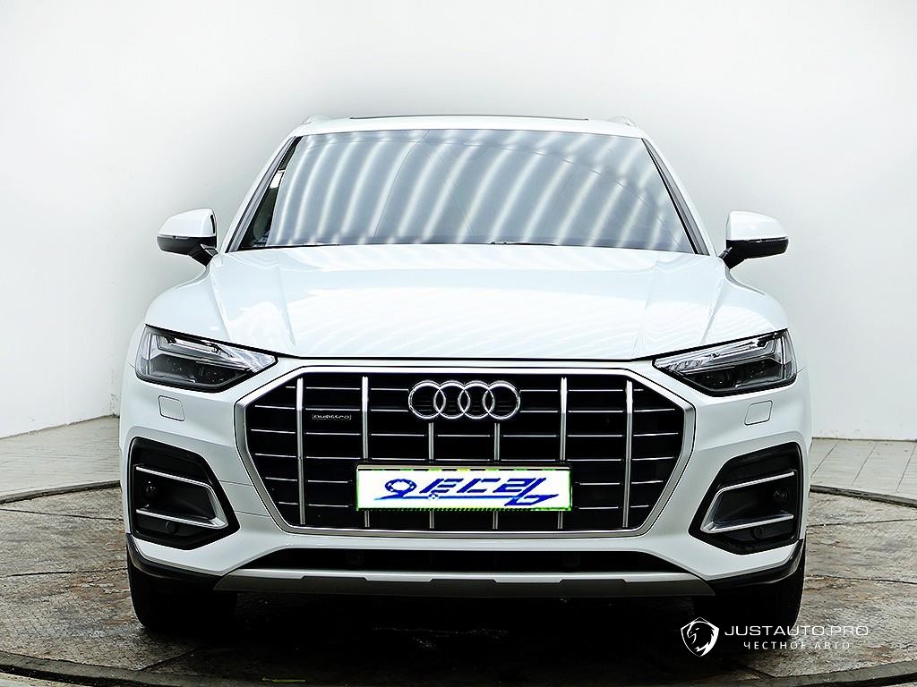 Автомобиль Audi Q5