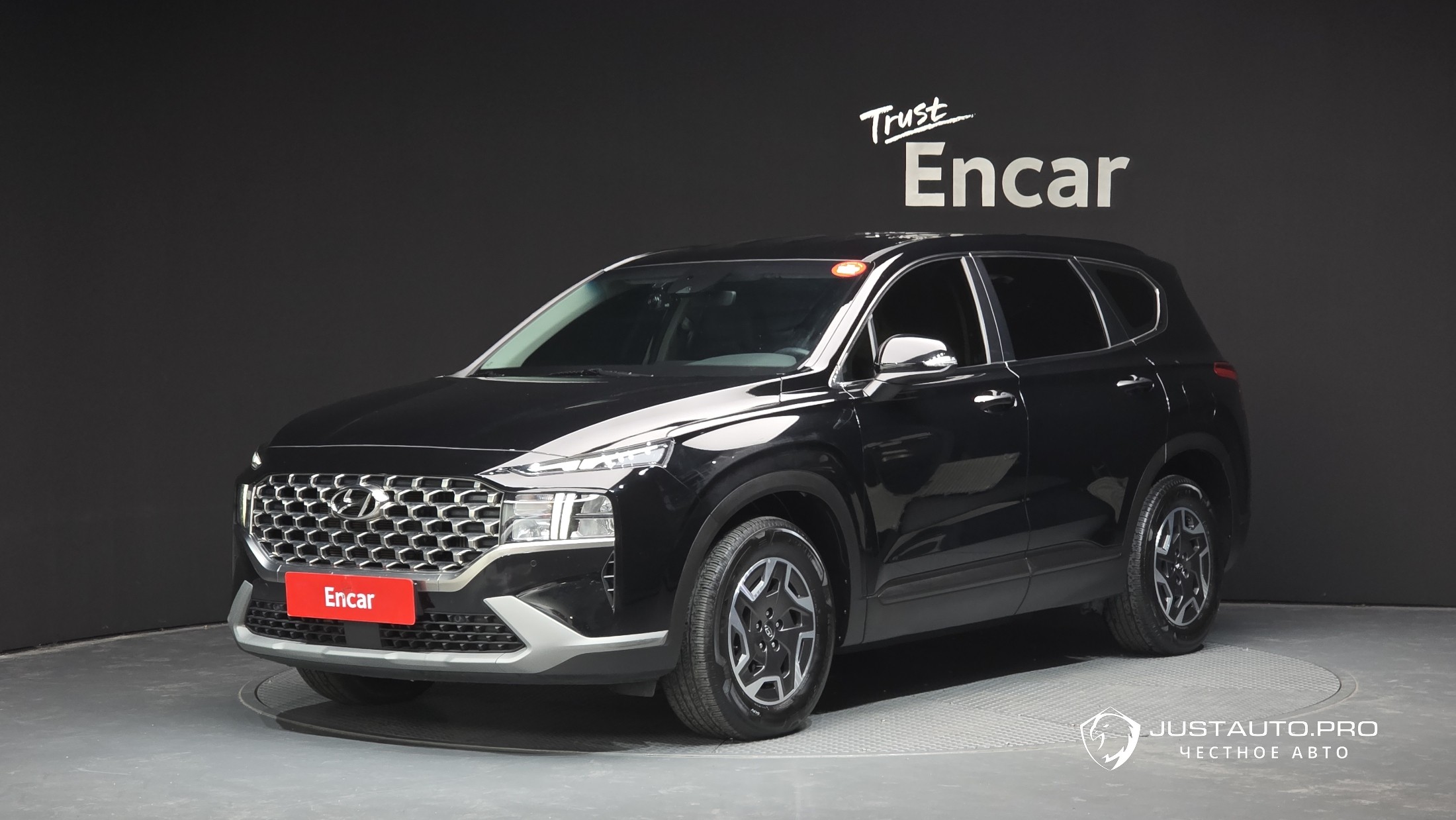 Автомобиль Hyundai Santafe