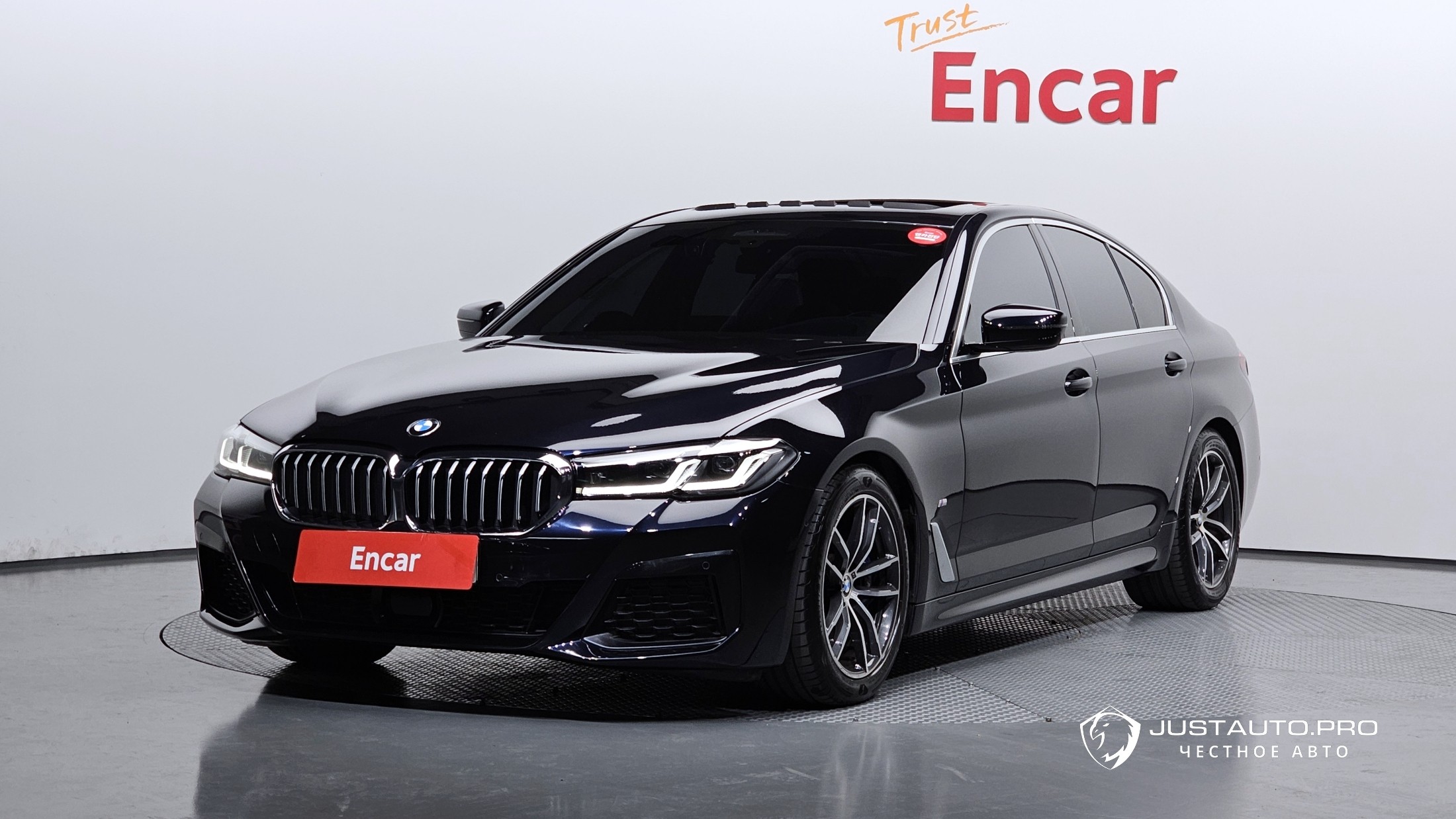 Автомобиль BMW 5-Series