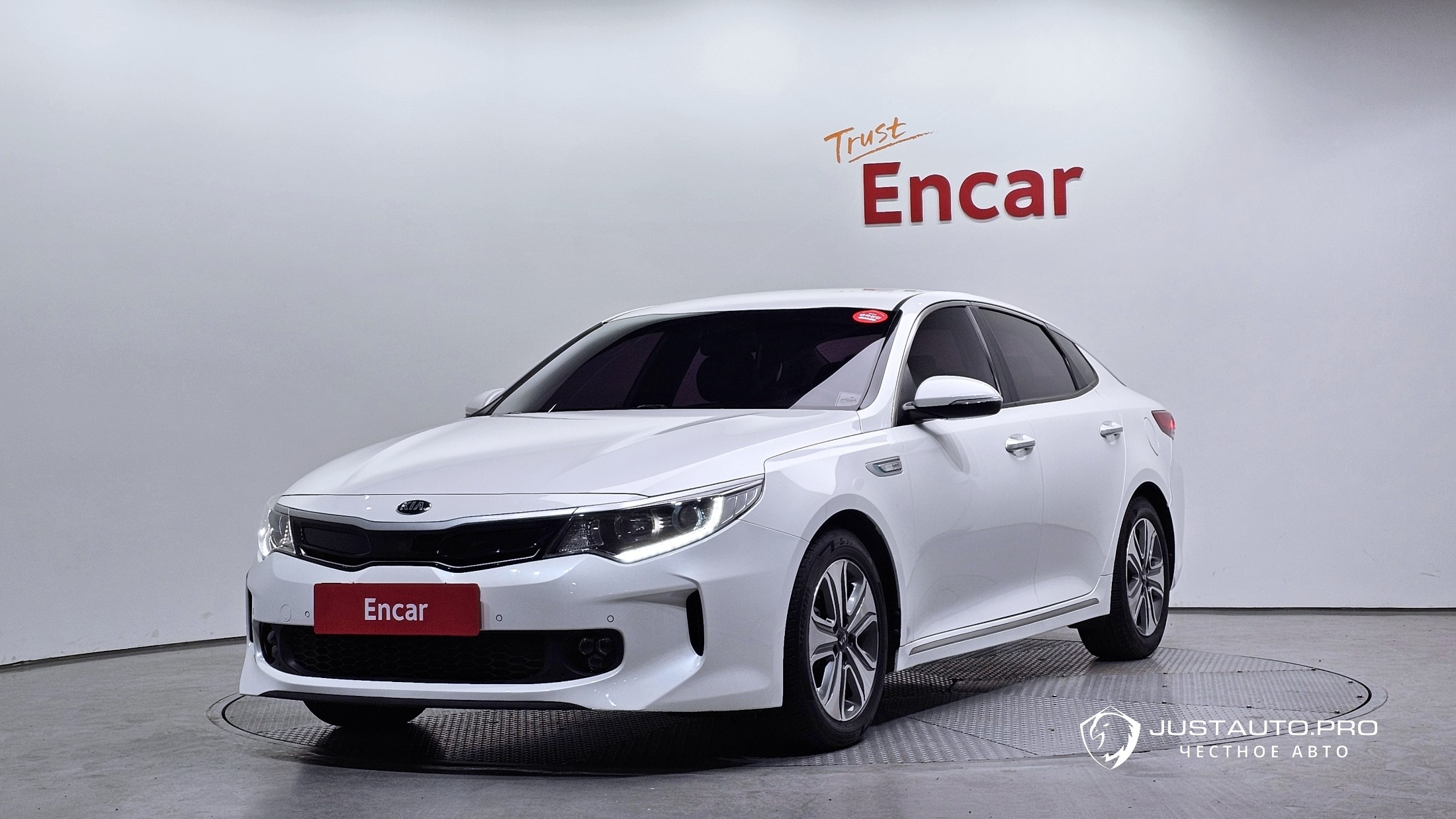 Автомобиль Kia K5