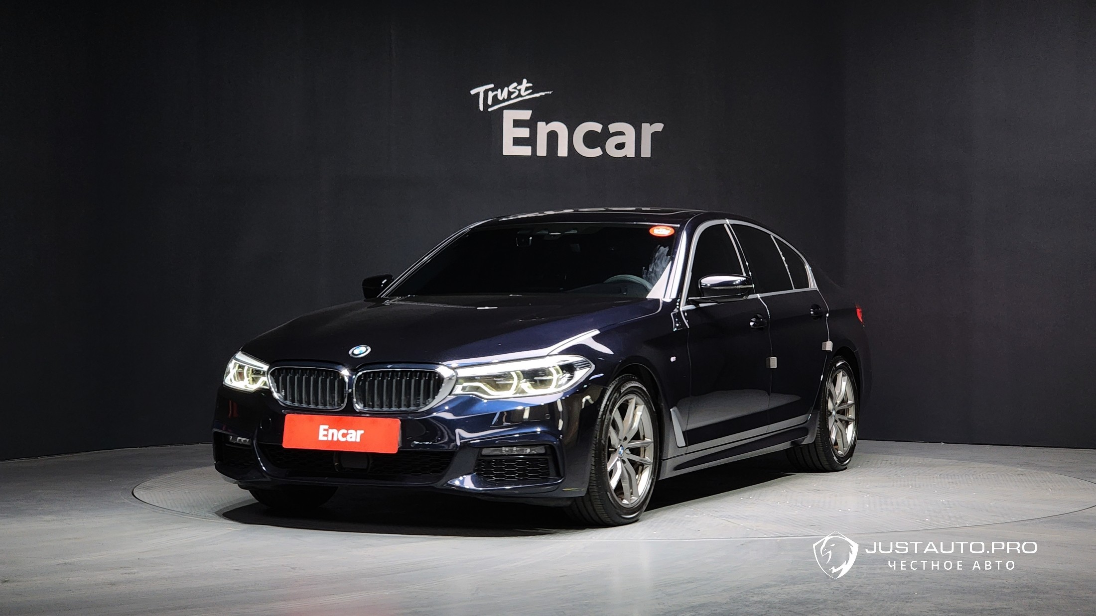 Автомобиль BMW 5-Series