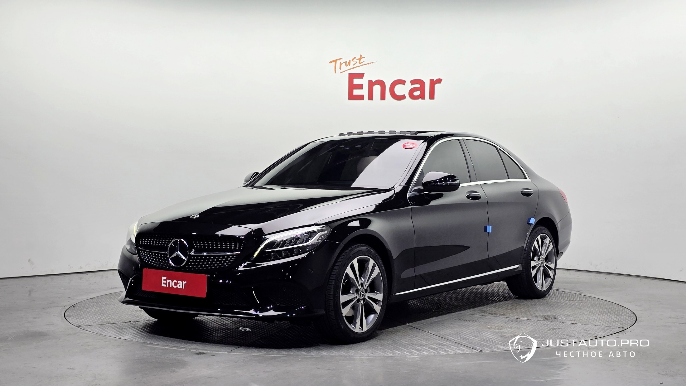 Автомобиль Mercedes-Benz C-Class