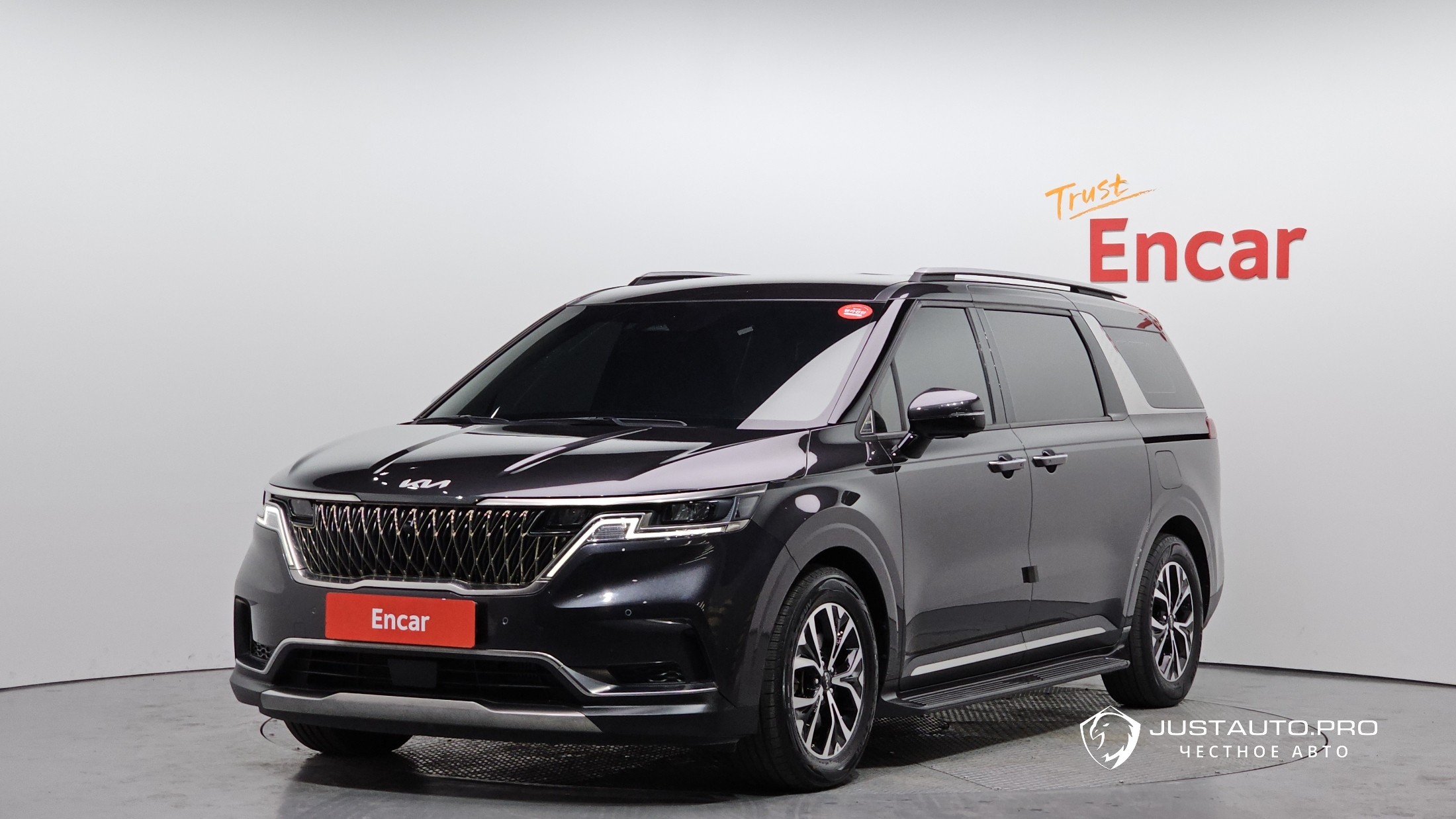 Автомобиль Kia Canival