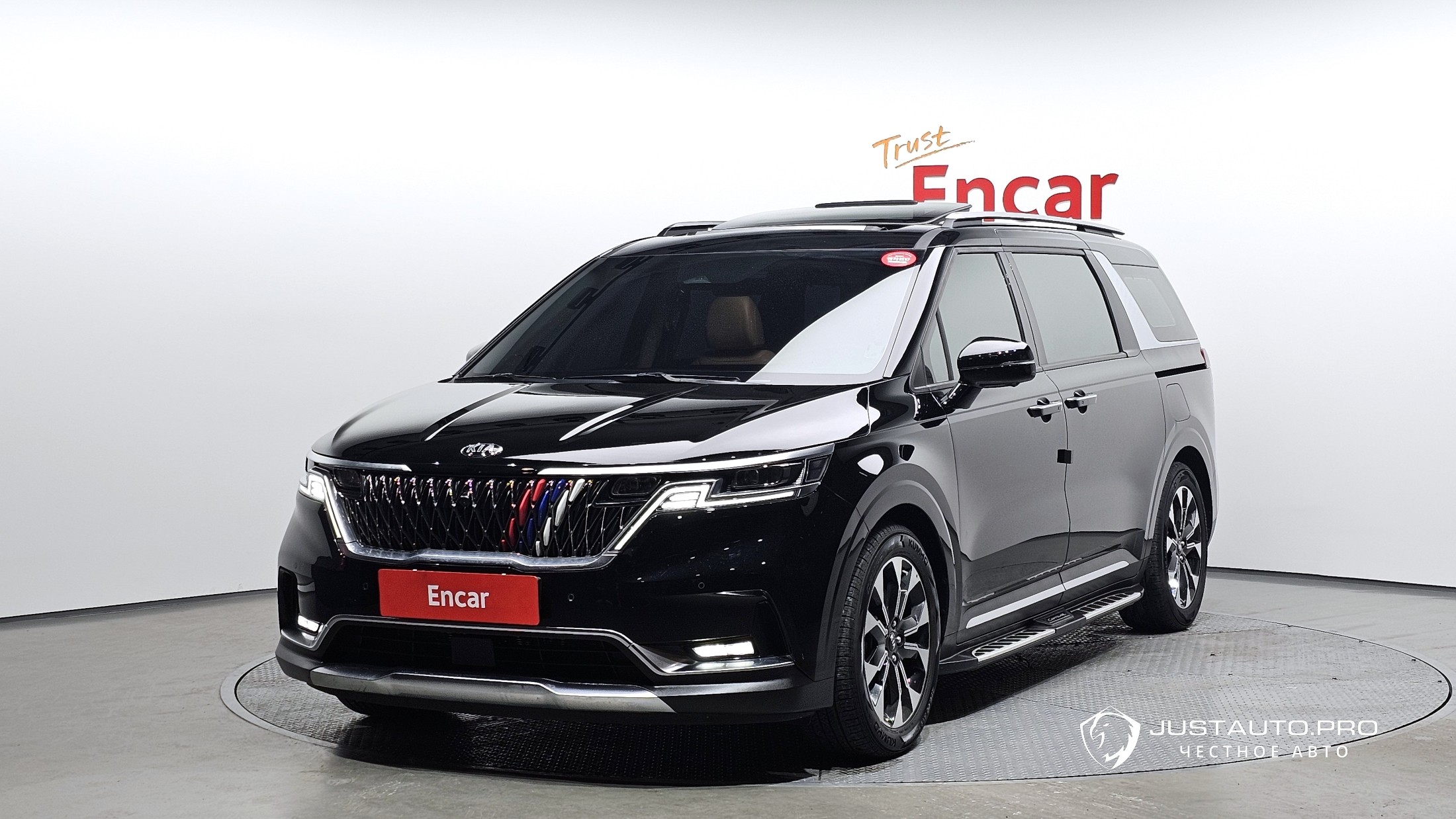 Автомобиль Kia Canival