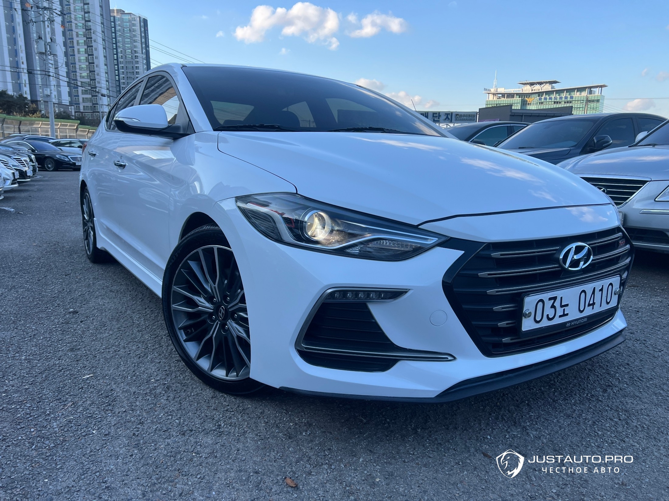 Автомобиль Hyundai AVANTE