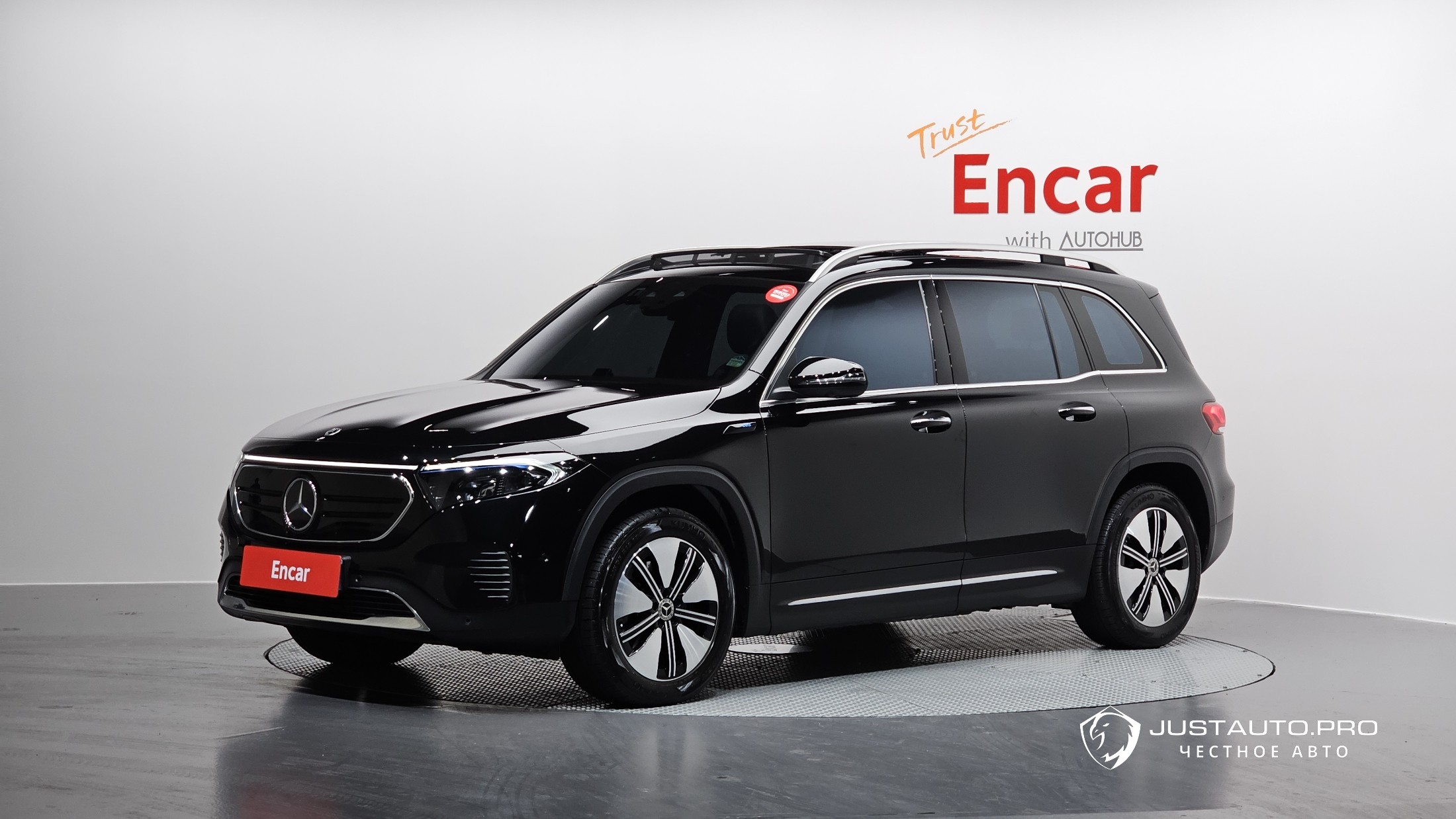 Автомобиль Mercedes-Benz EQB